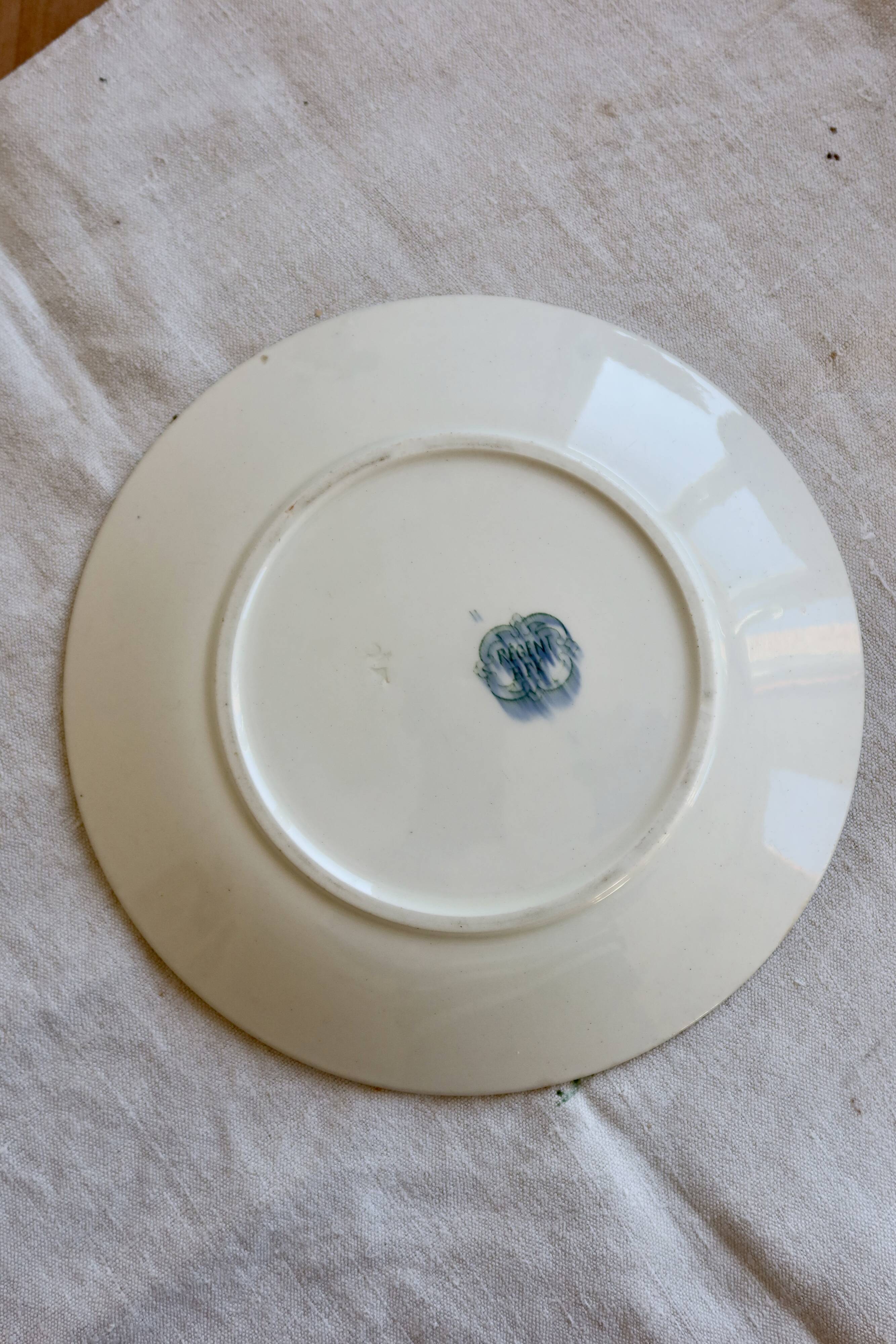 Assiette plate ancienne terre de fer - Boch Frères Keramis - Modèle Régent