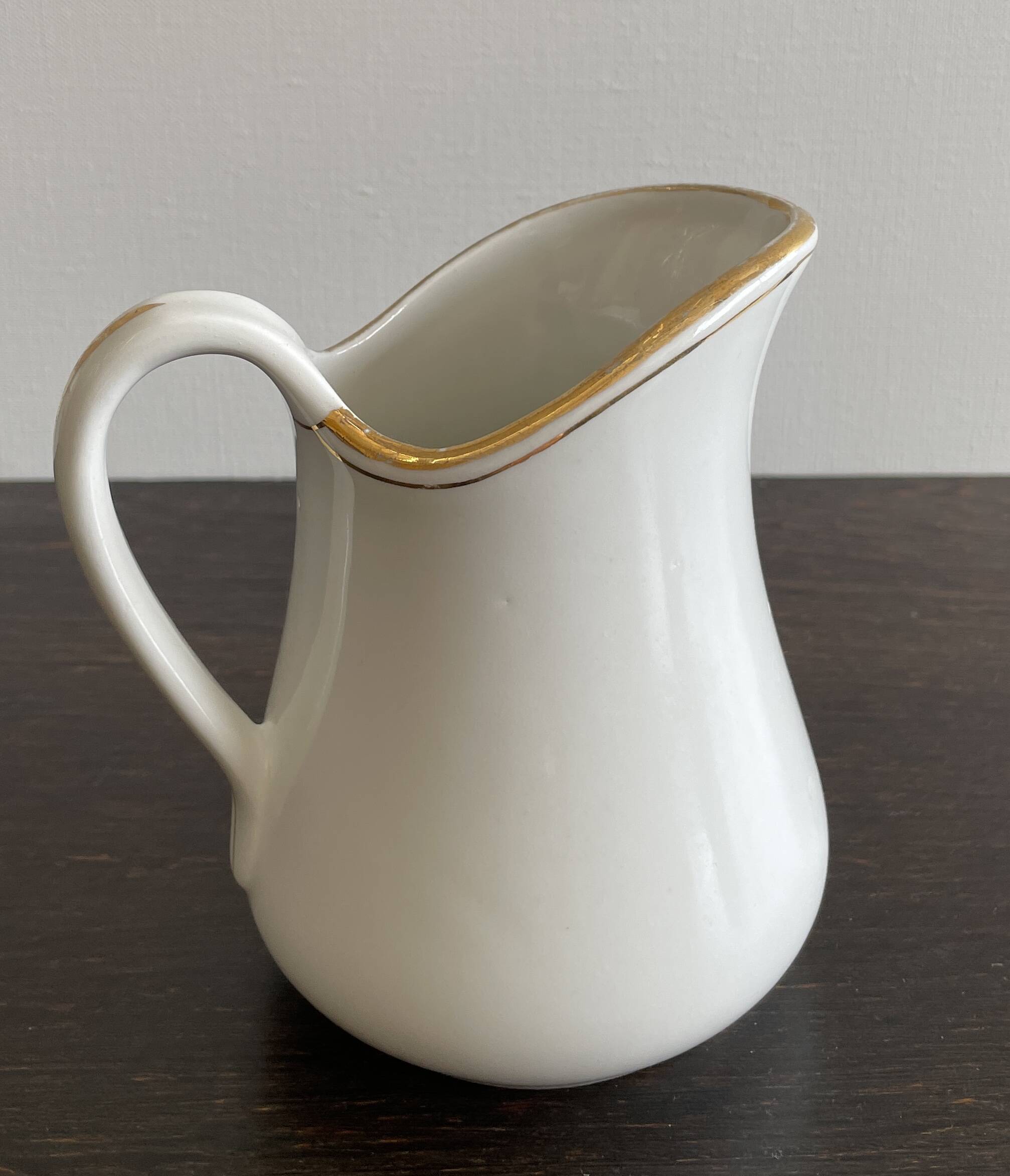 Jug or charming small vase, porcelain MEHUN, France