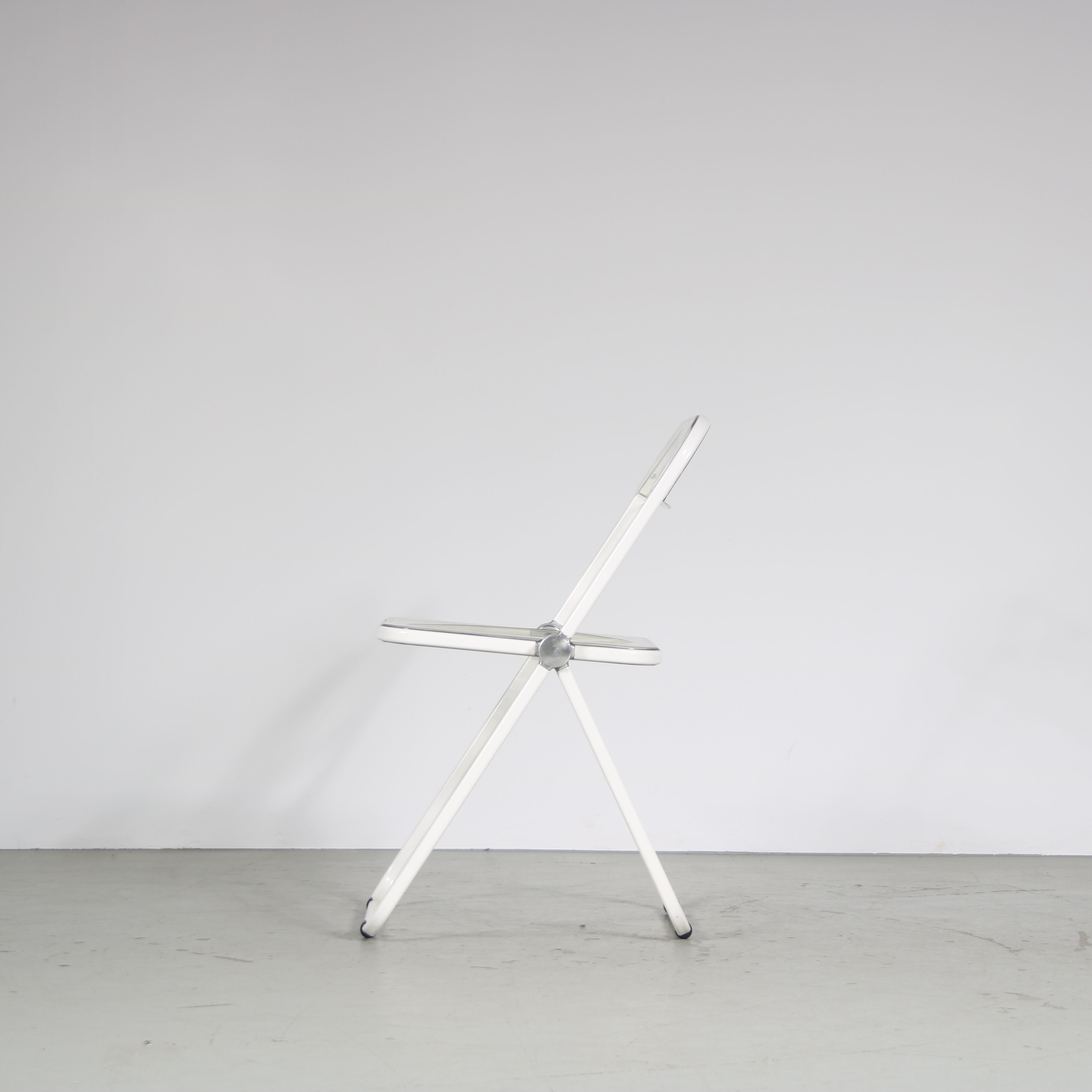 "Plia" folding chair from the 1970s by Giancarlo Piretti for Castelli, Italy.