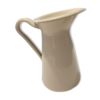 Enamelled sheet metal pitcher