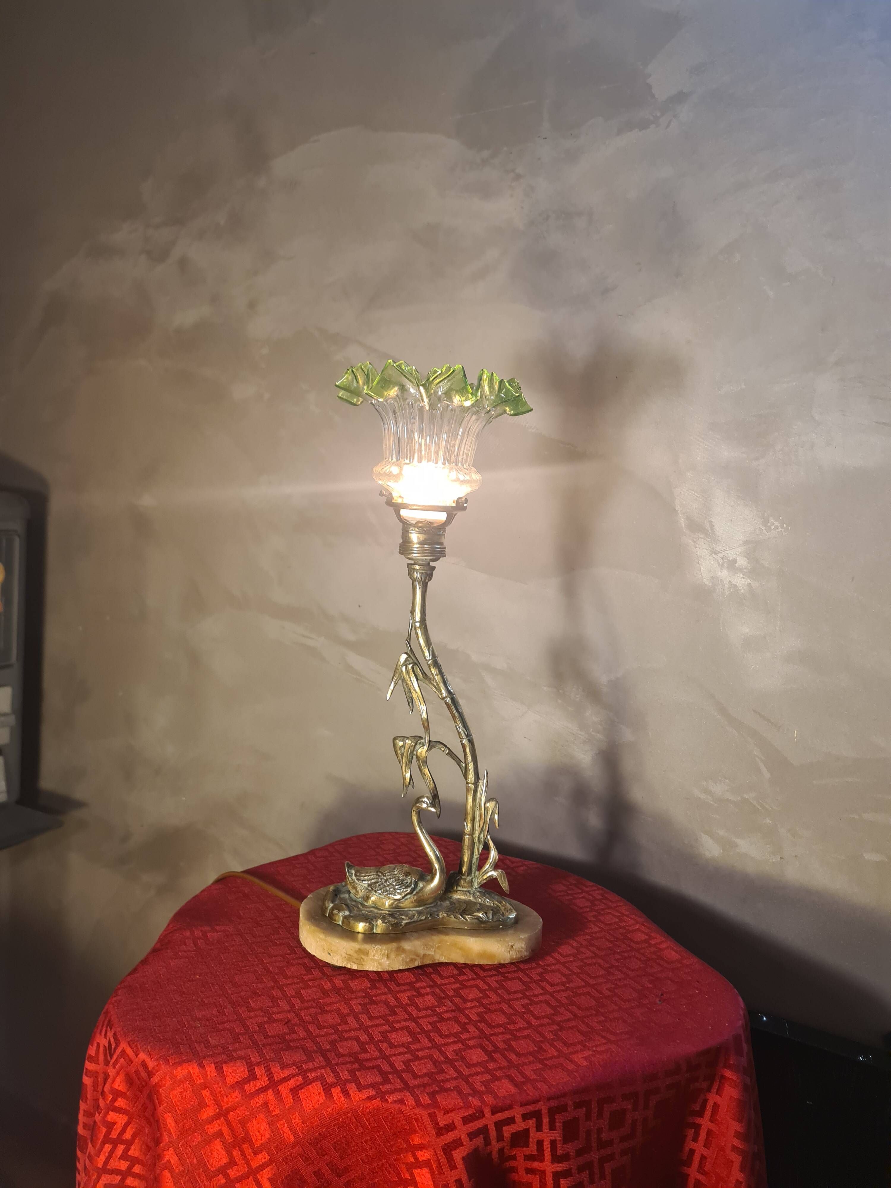 bronze lamp with marble, beautiful work by a bronzier, 1910 at 40 and fine tulip