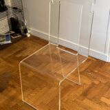 Chaise transparente designer français