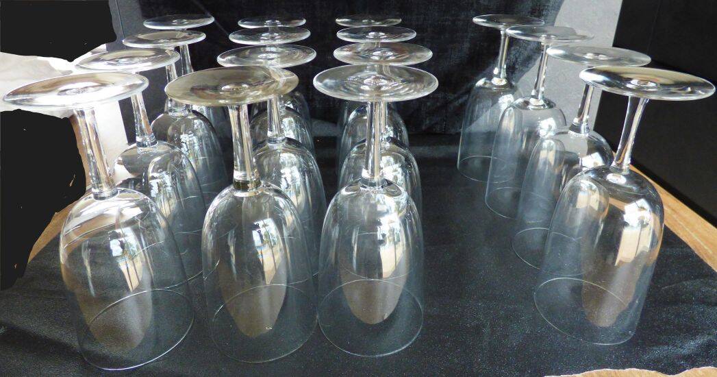 Set of 16 crystal glasses including 12 crystal glasses.