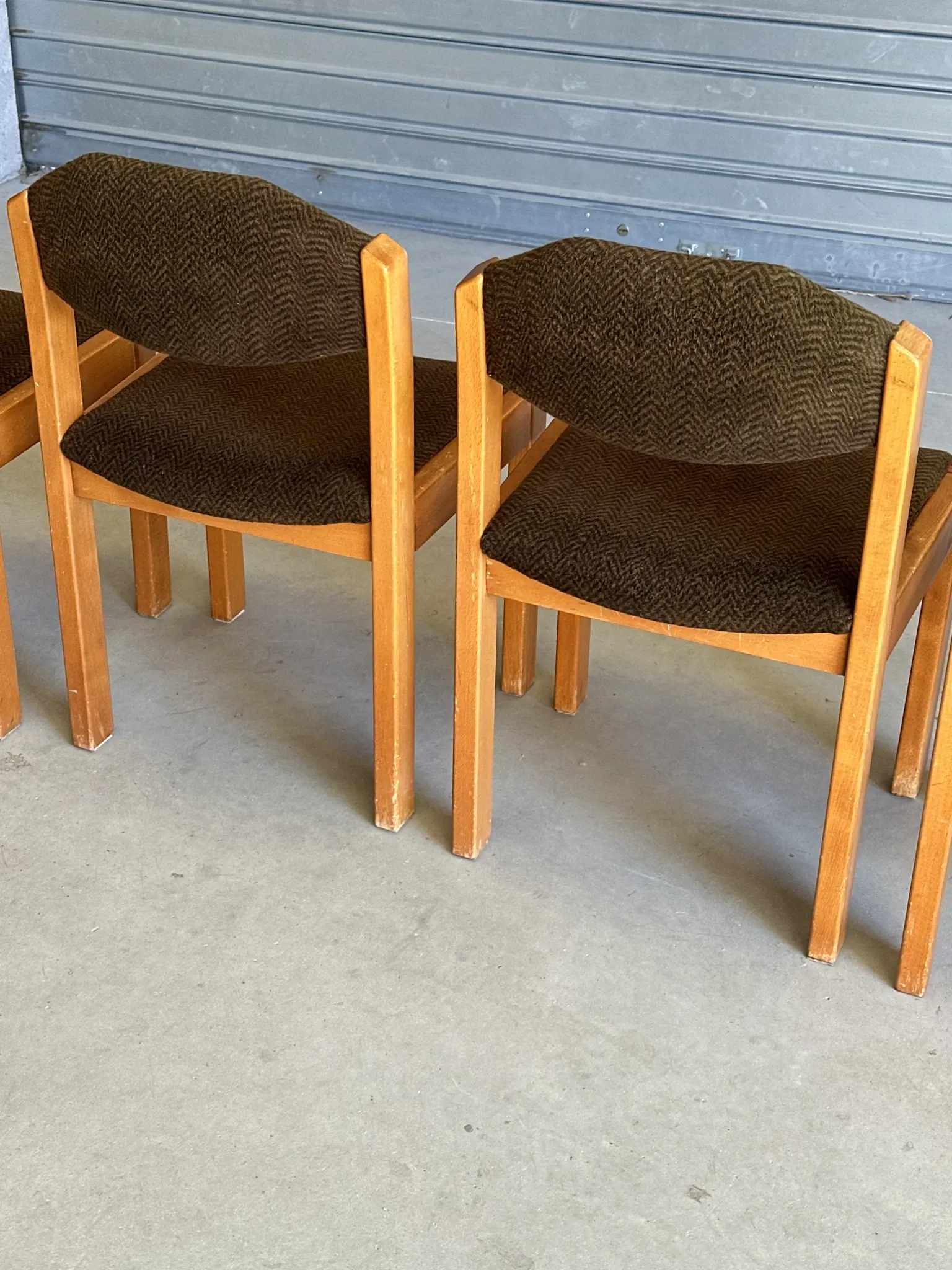 Set of 4 vintage chairs from the 70s/80s – Brown chocolate wood and fabric