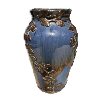 Vase en grès émaillé et en étain