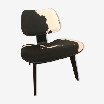 LCW armchair in black and white calf skin by Eames, Vitra edition