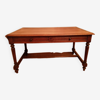 Table ancienne en chêne massif (140/80/75(cm)- Pieds en bois tourné - Deux grands tiroirs.