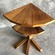 Guéridon d'angle en bois clair vintage