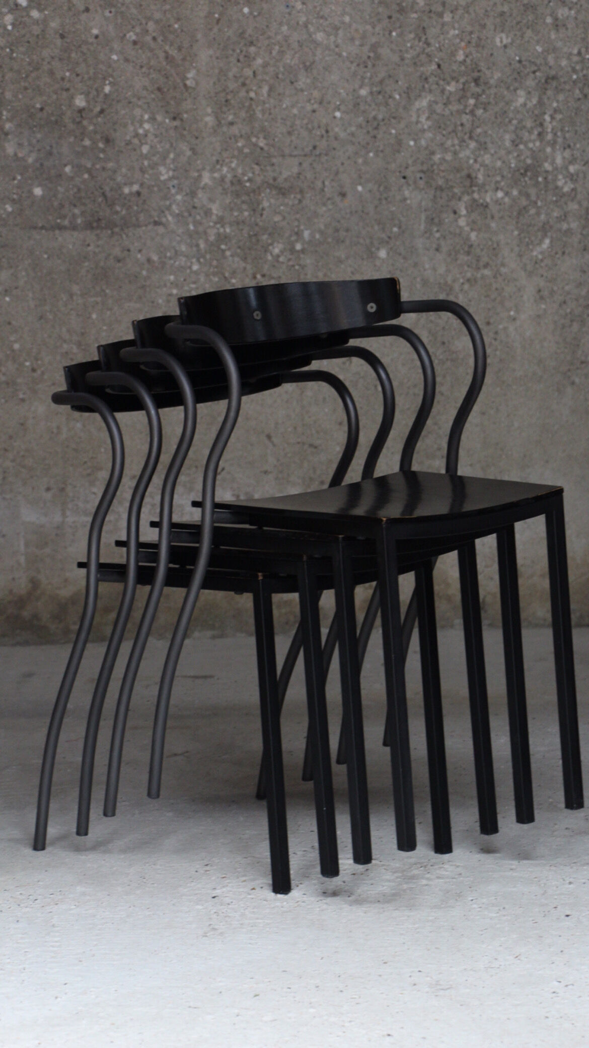 Suite de  4 chaises "Rio" par Pascal Mourgue pour Artelano