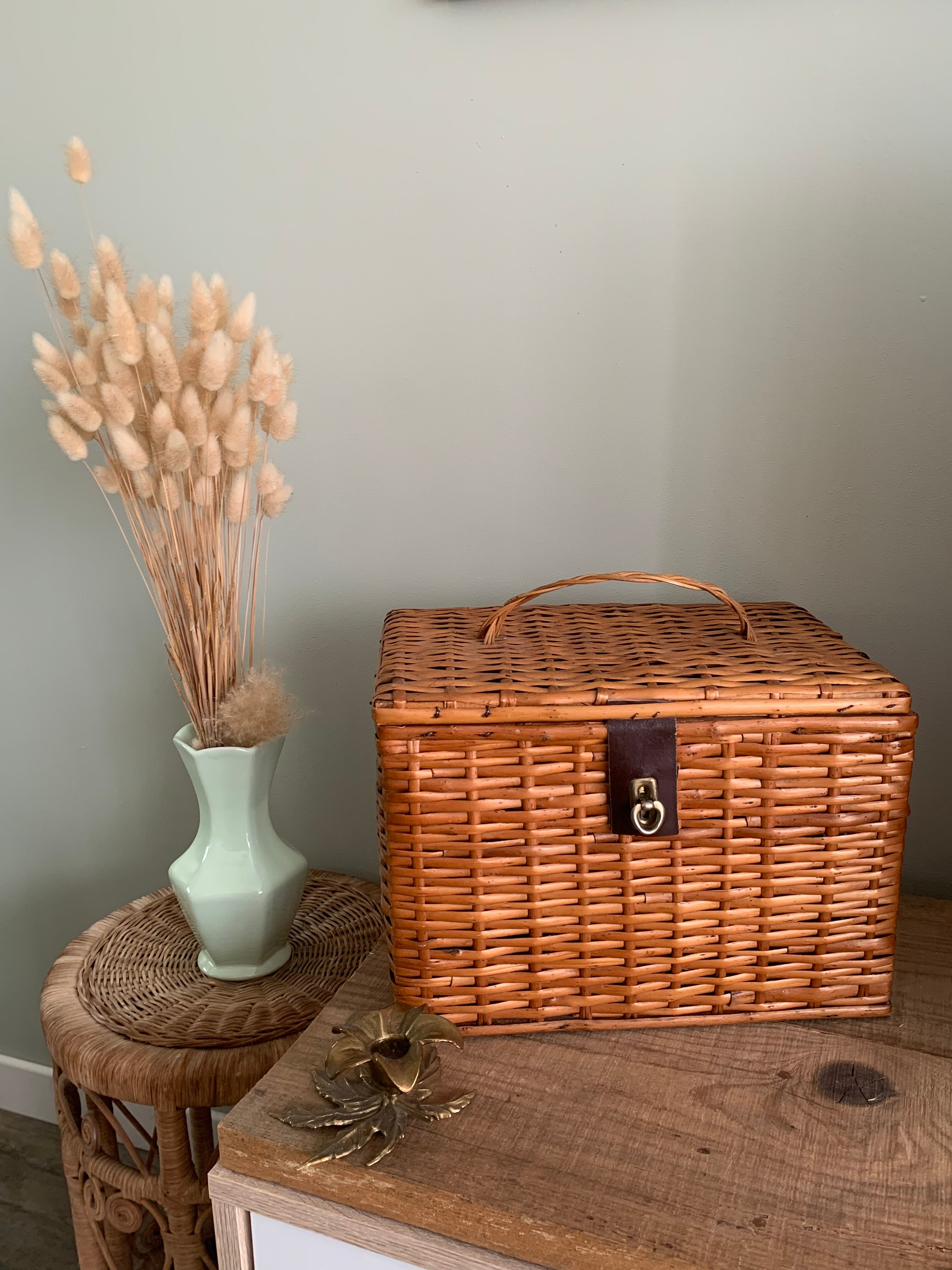 Small vintage wicker chest with clasp