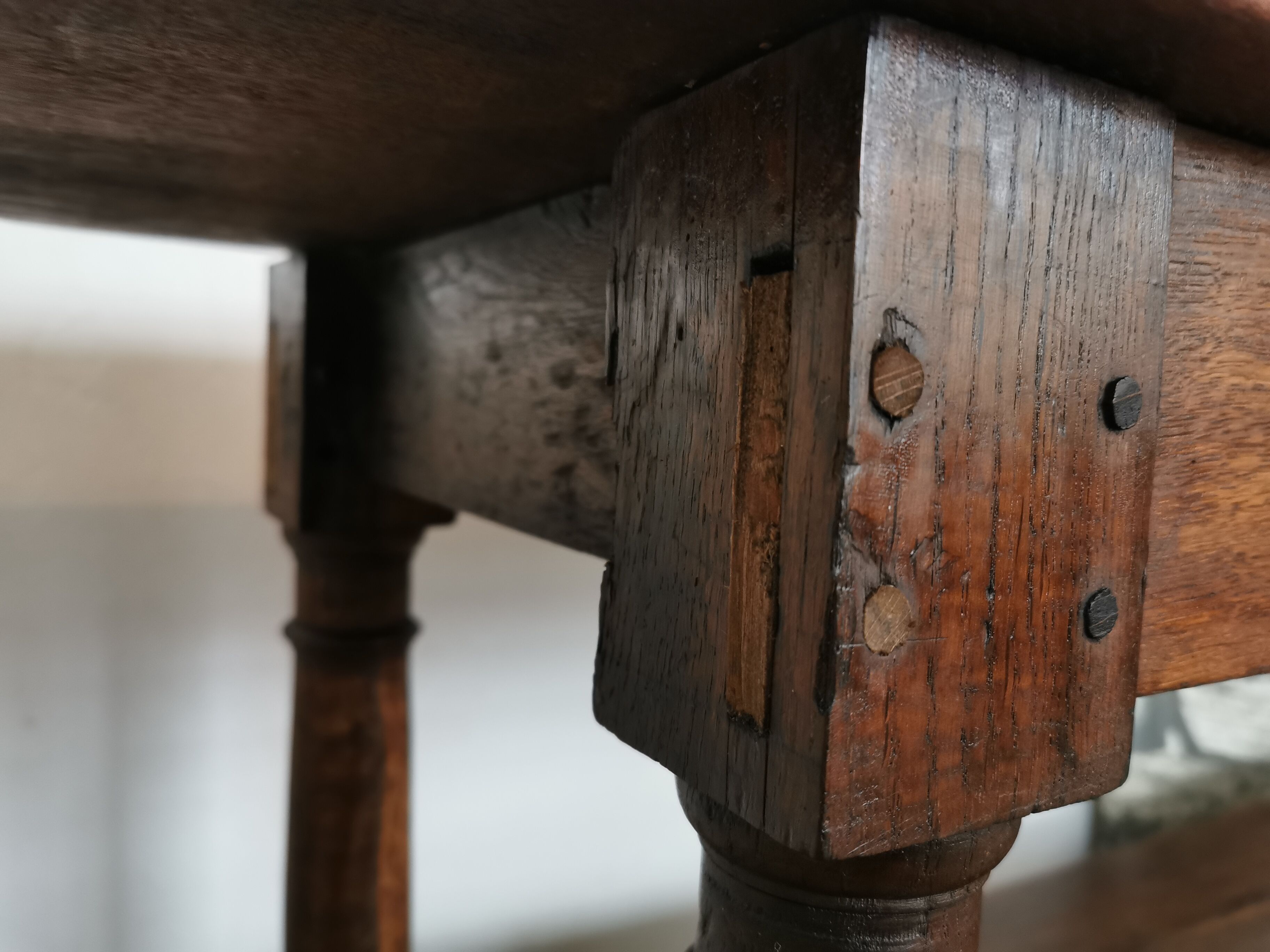 Draper table, oak wood console