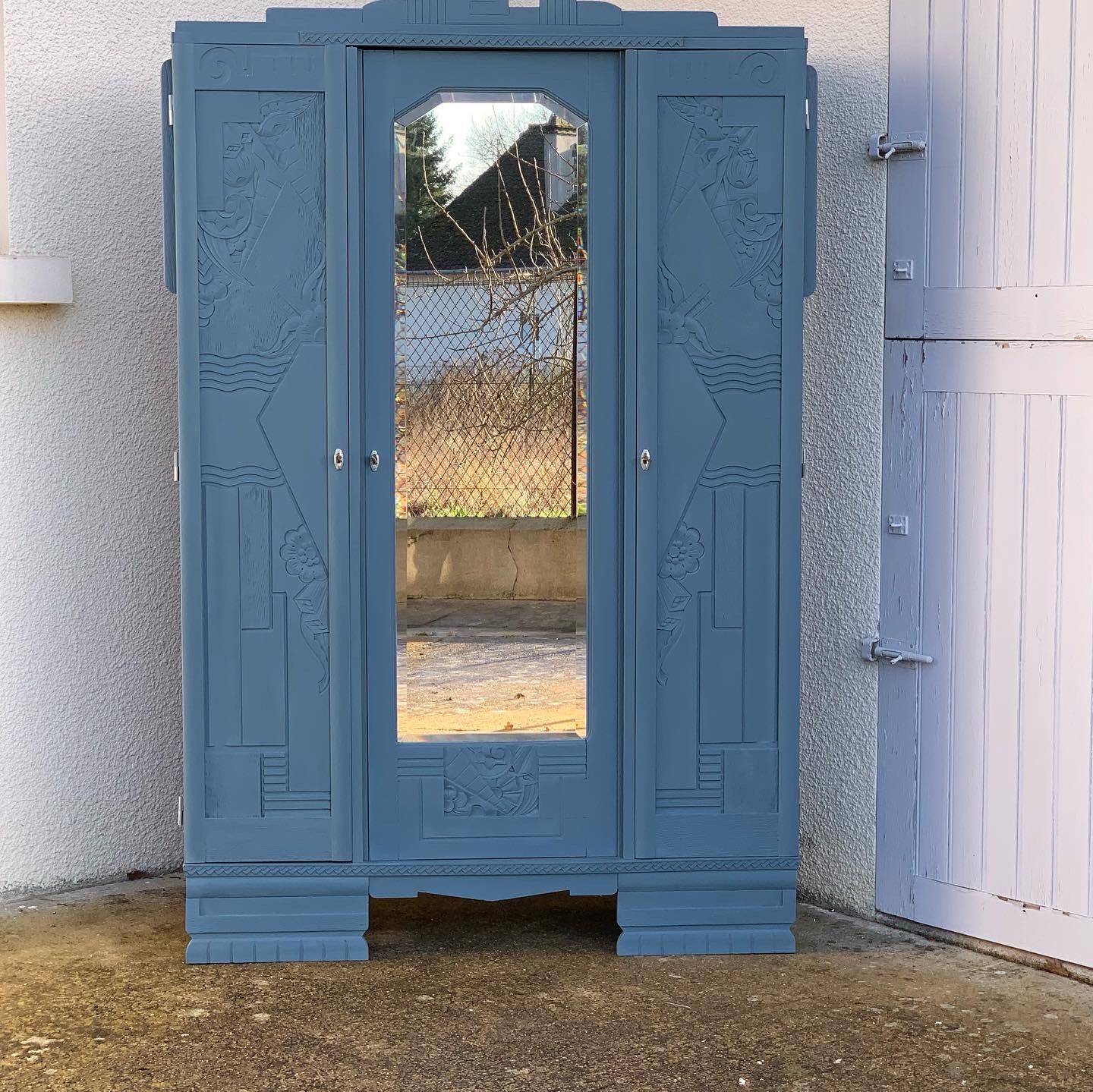 Blue wardrobe art deco 1930