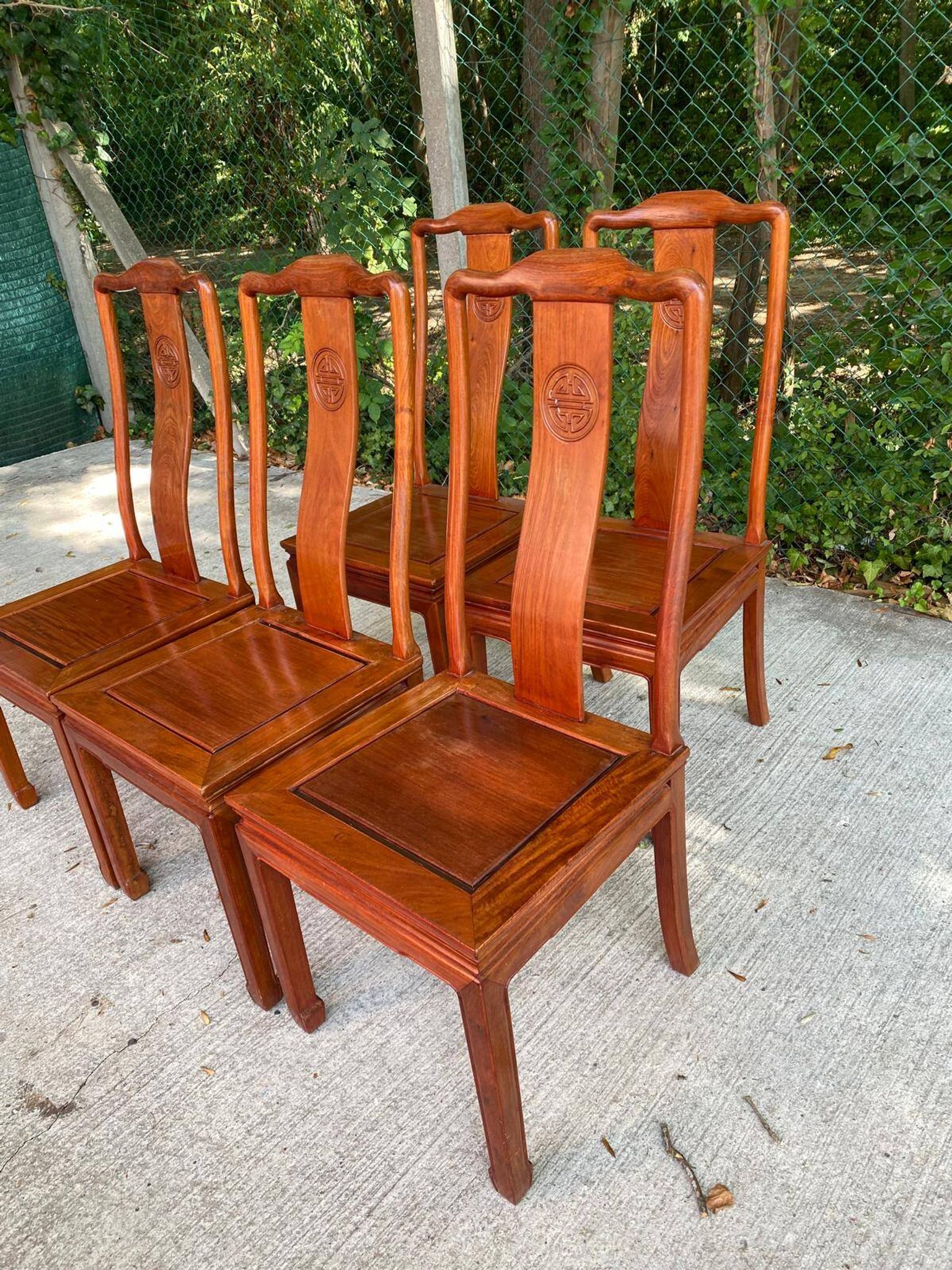 Set of 5 Chinese Ming chairs in solid rosewood – Engraved Shou pattern 70