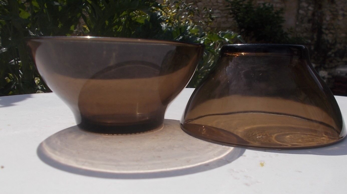 2 bols en verre ambré, Vereco, vintage