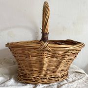 Panier vintage en osier tressé