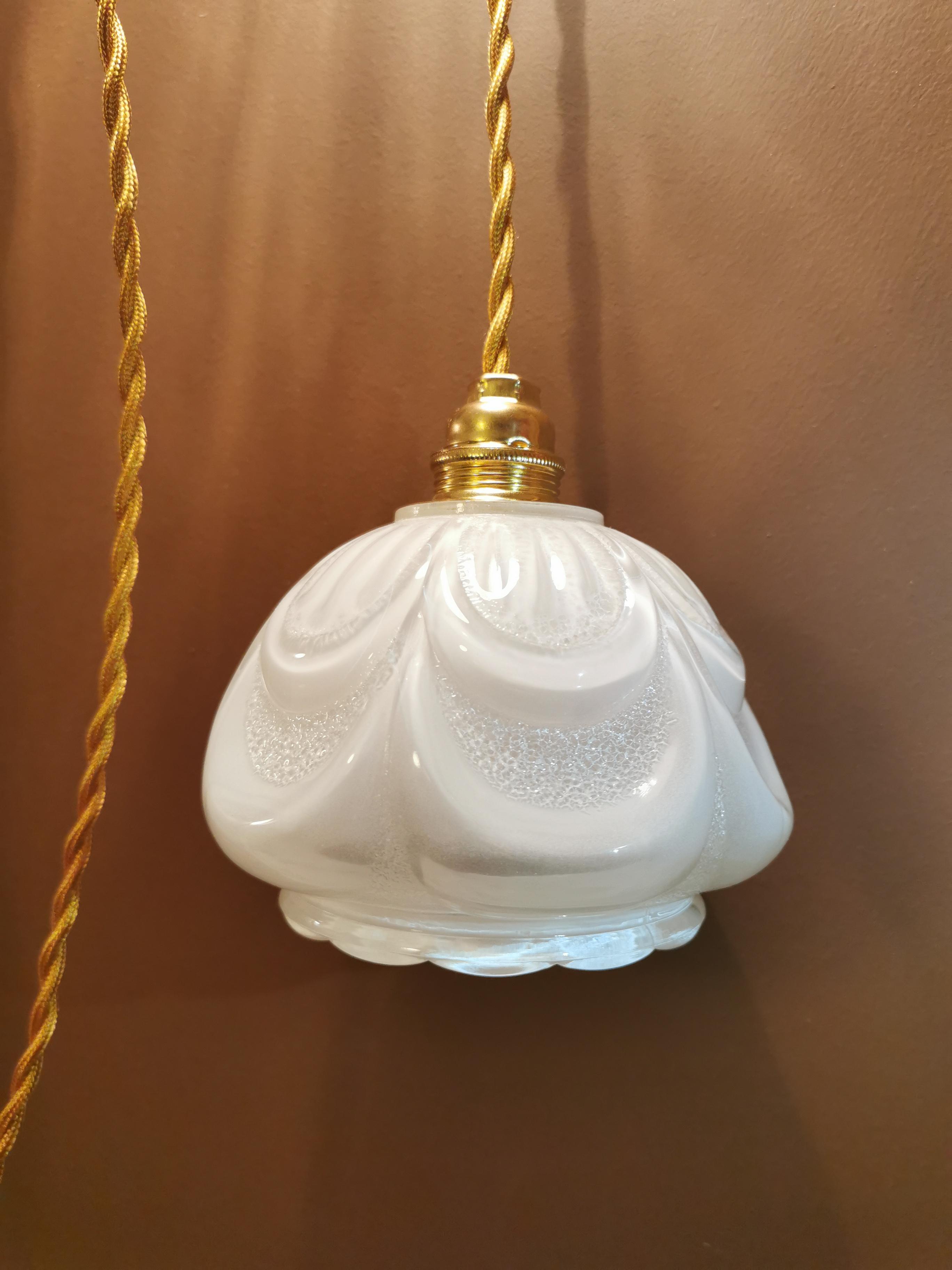 White opaline walker bubbled