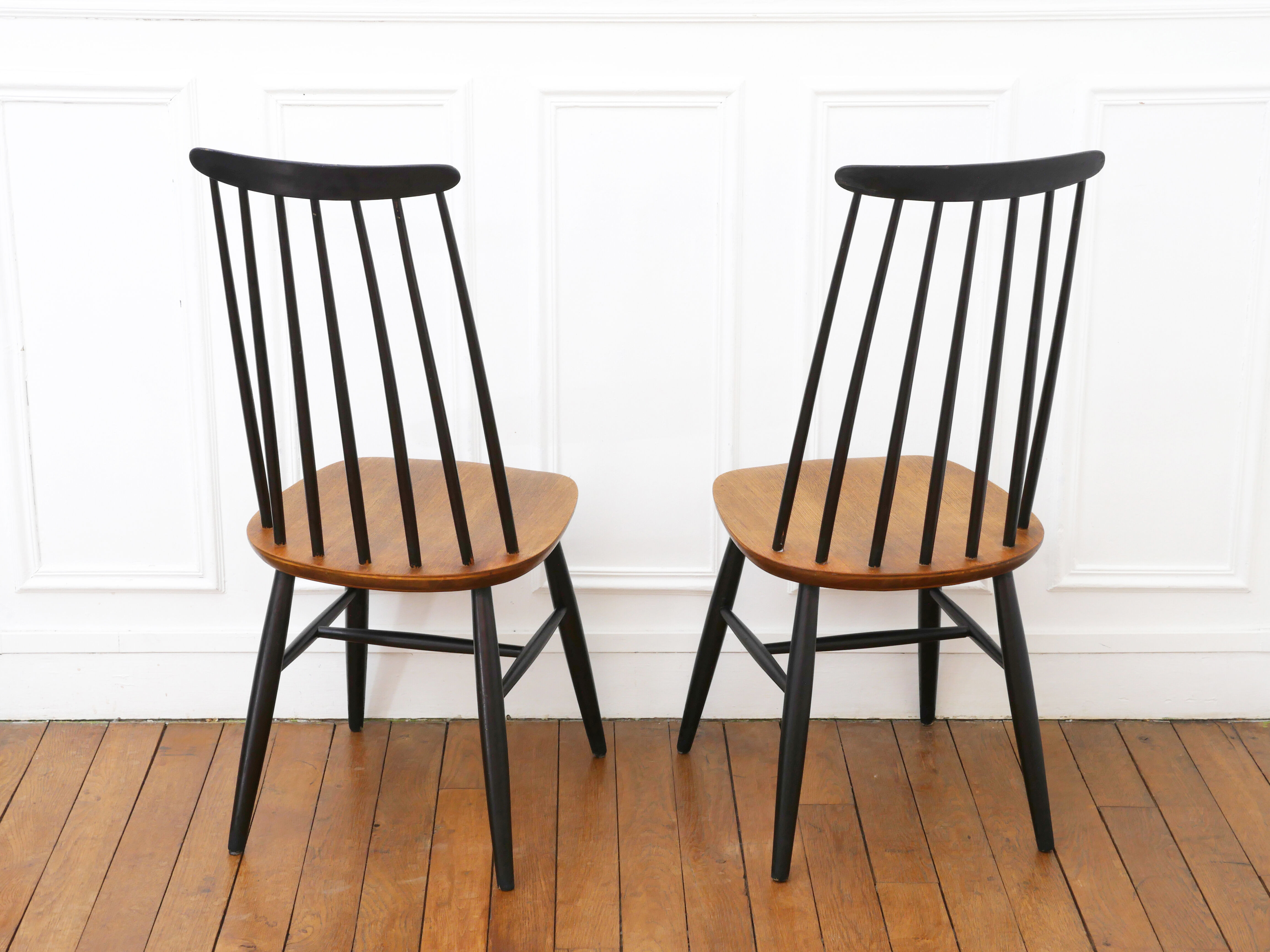 2 chairs