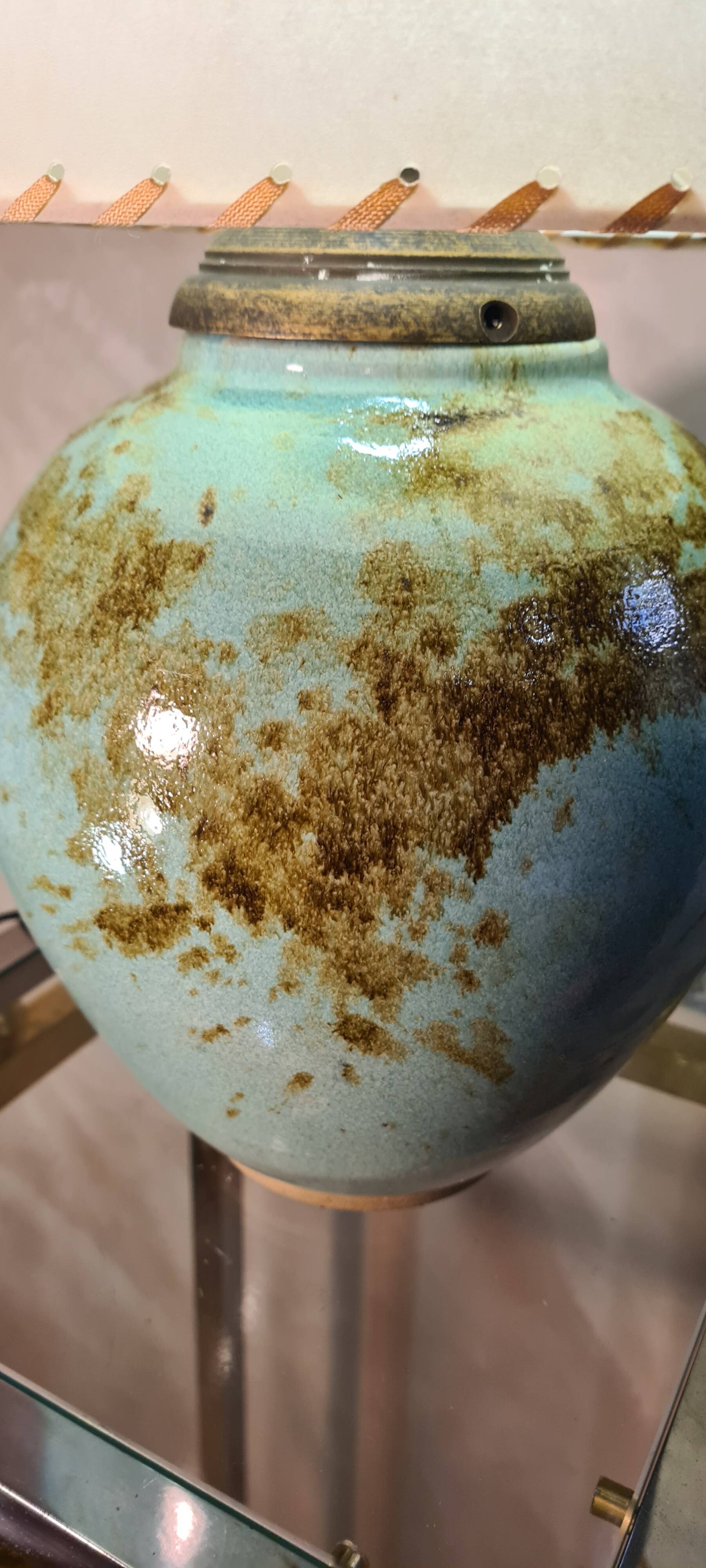 Grande lampe ceramique bleu vert vernisé  signé palmier  1970 , h75x20  abat jour  legere trace