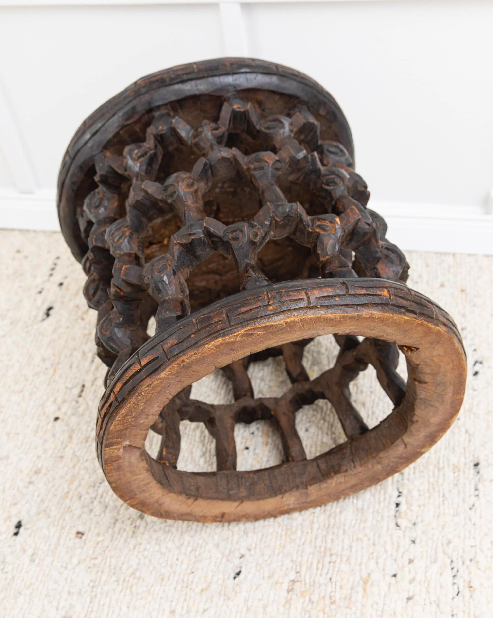 Vintage Bamileke stool from the 1950s - hand-carved table from Cameroon - African art - handmade, bohemian furniture, gift idea