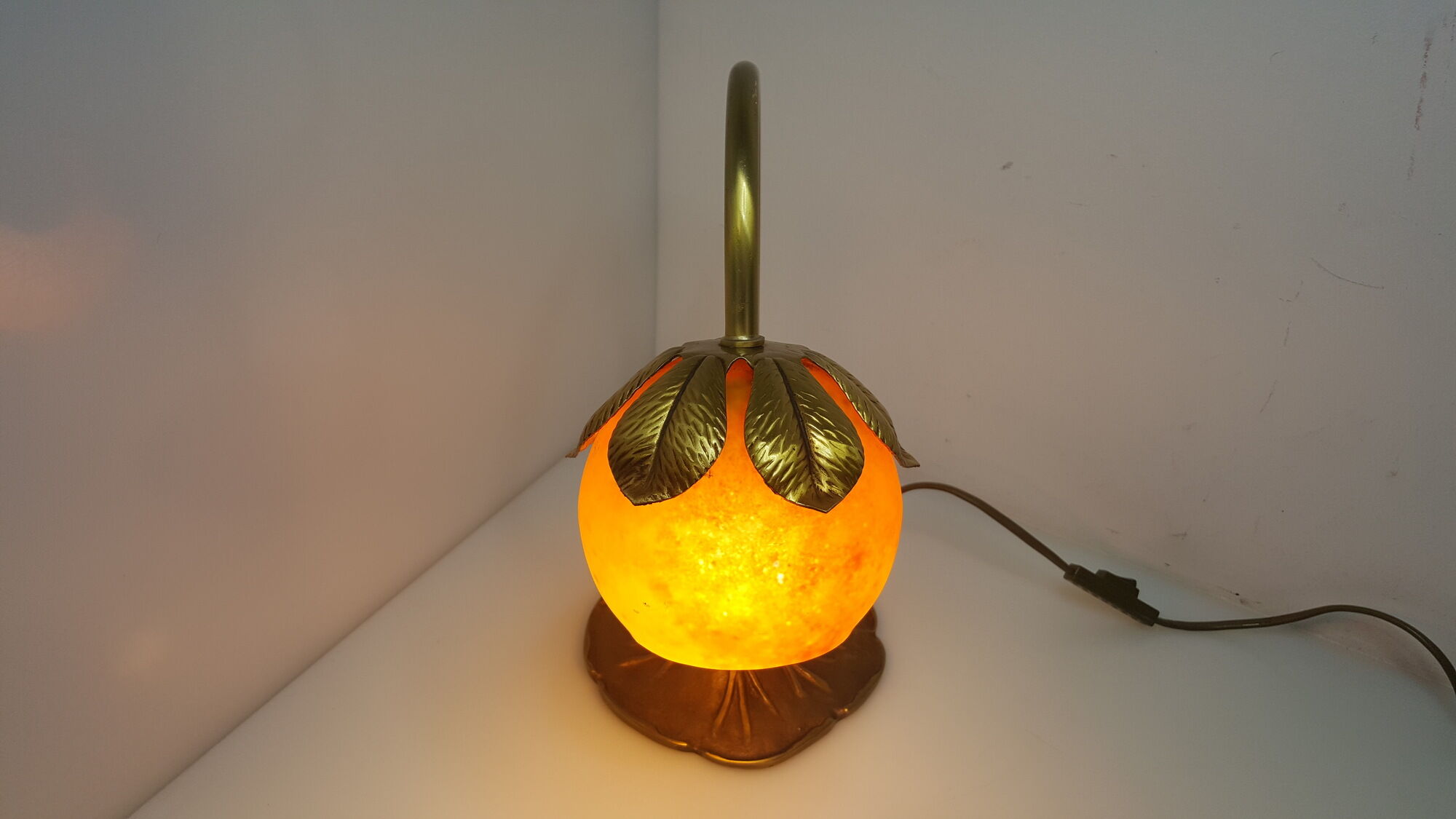 Bronze water lily foot lamp and Art Nouveau style glass paste