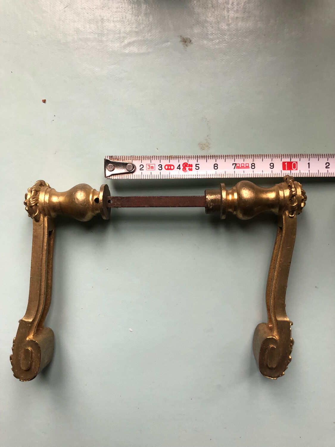 Golden Empire-style handle