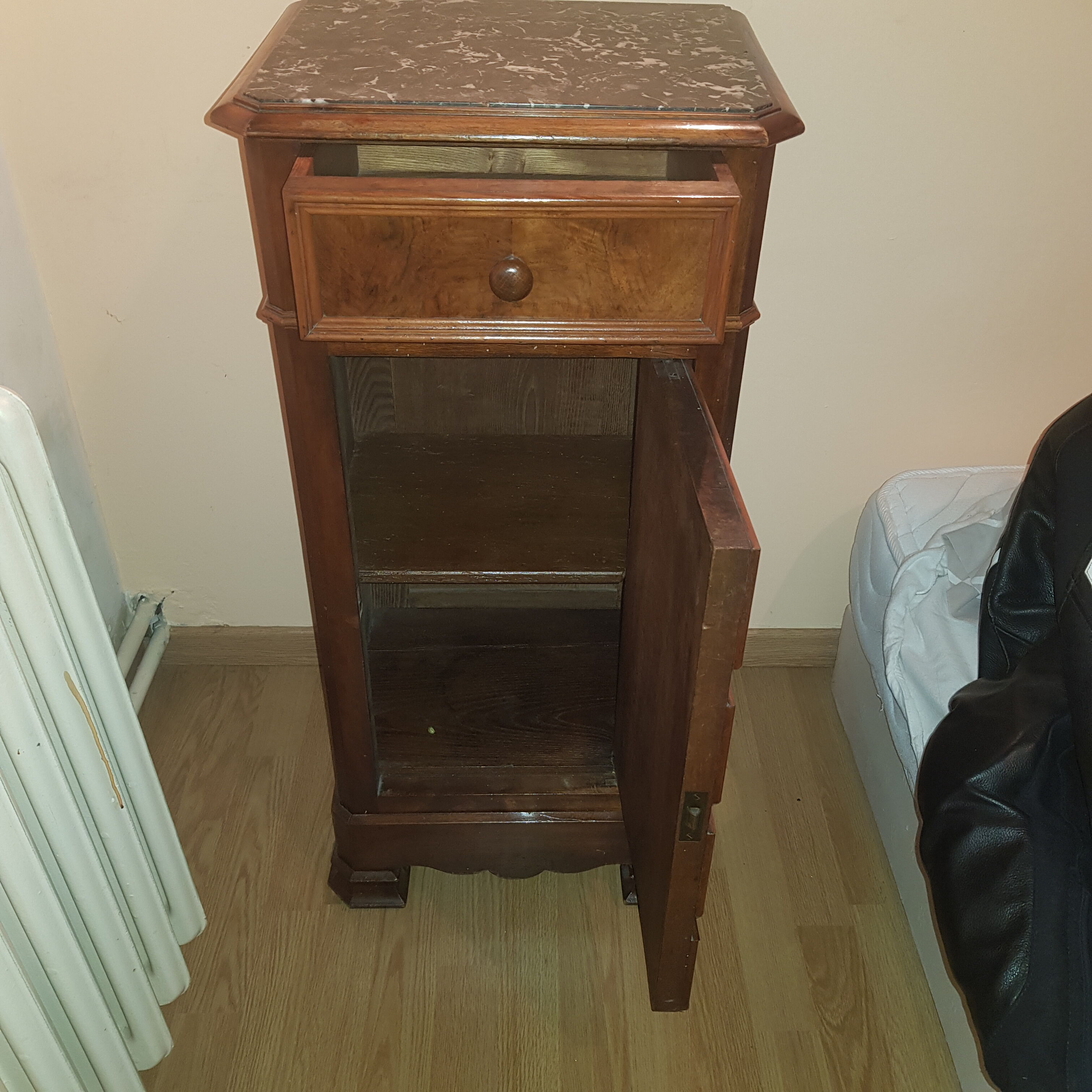 Vintage vintage dresser