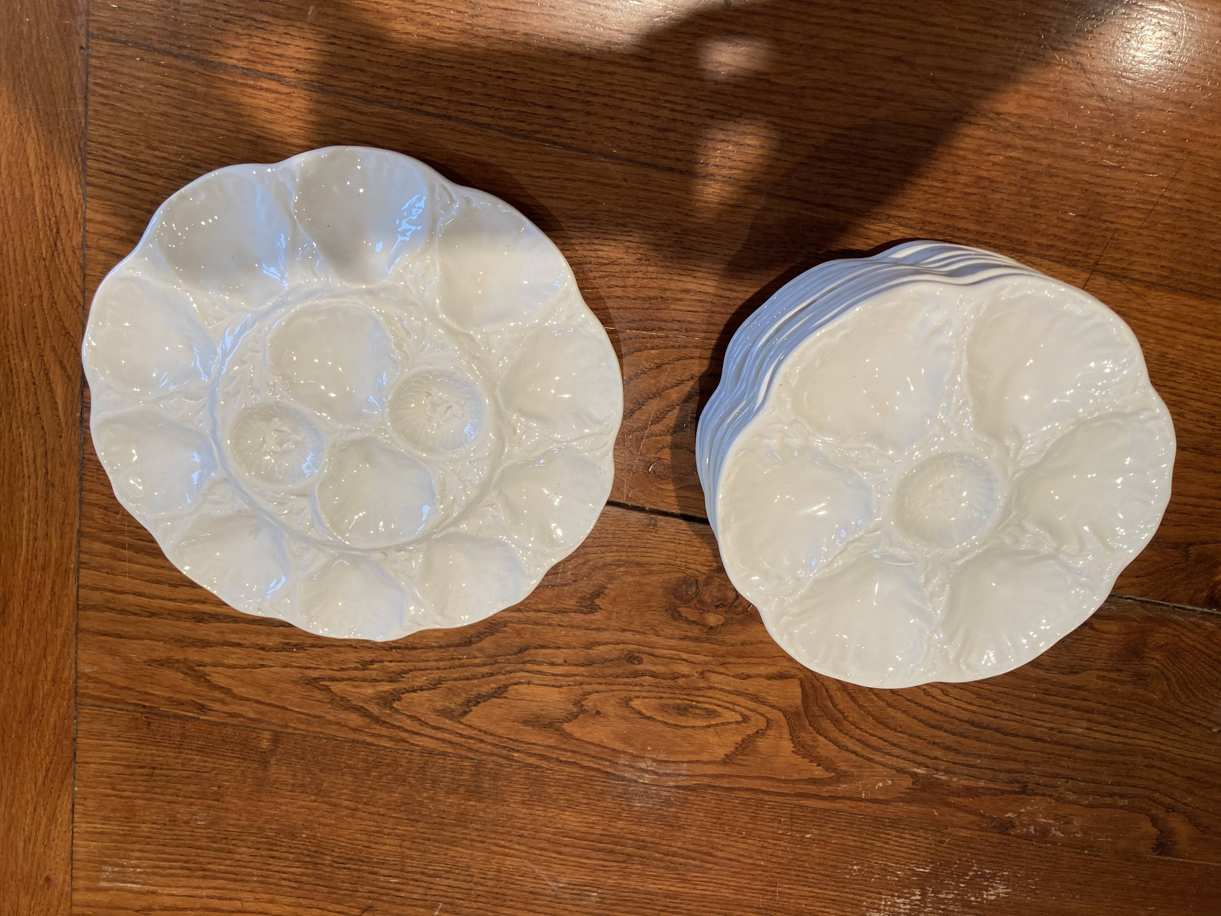 Set of 12 plates and its oyster dish