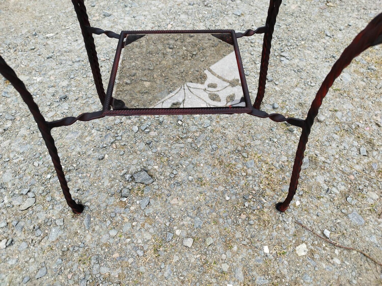 Table guéridon console sellette en fer forgé à décor de rose verre