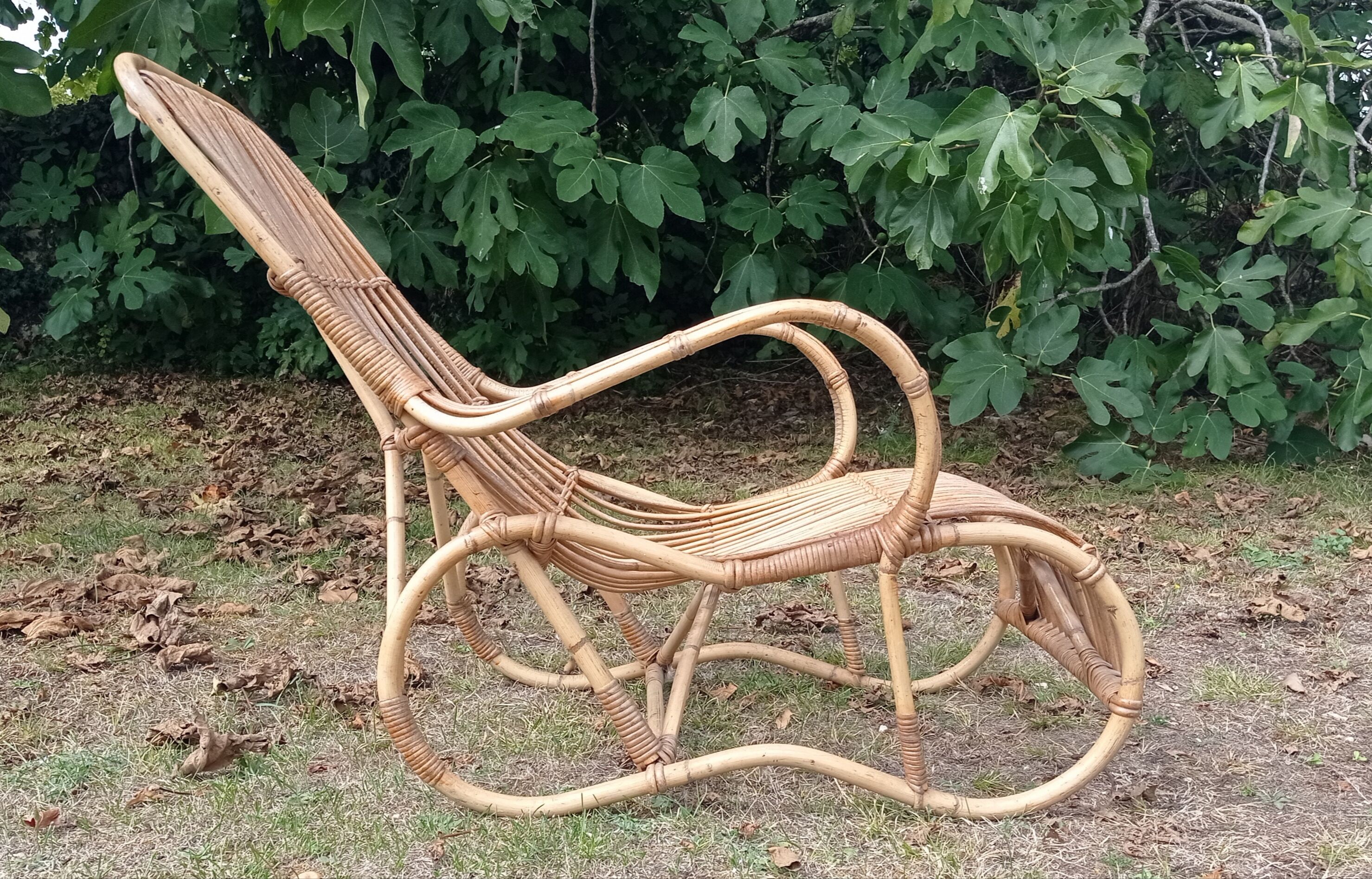 Rattan lounge chair