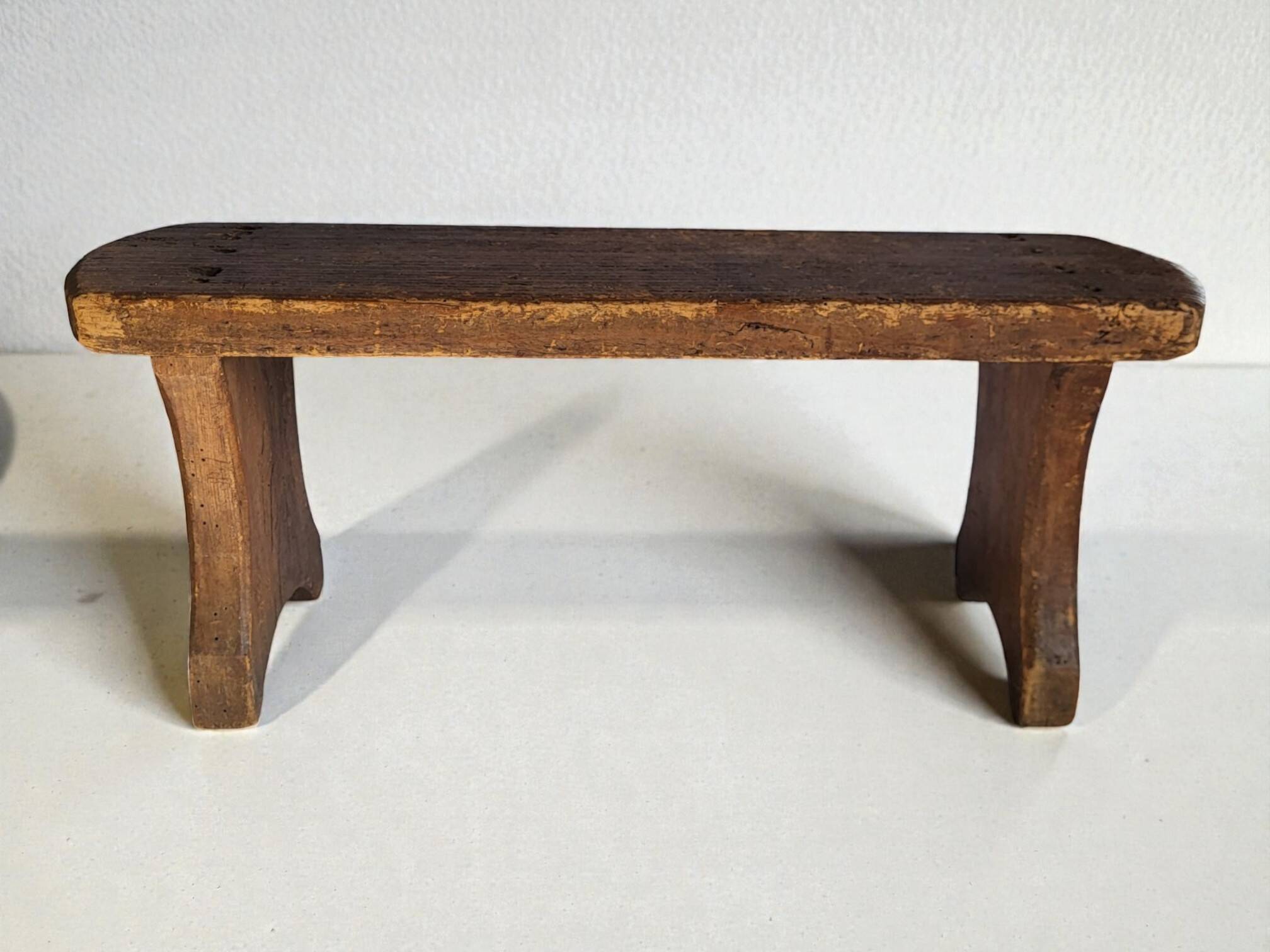 Wooden bench / footrest