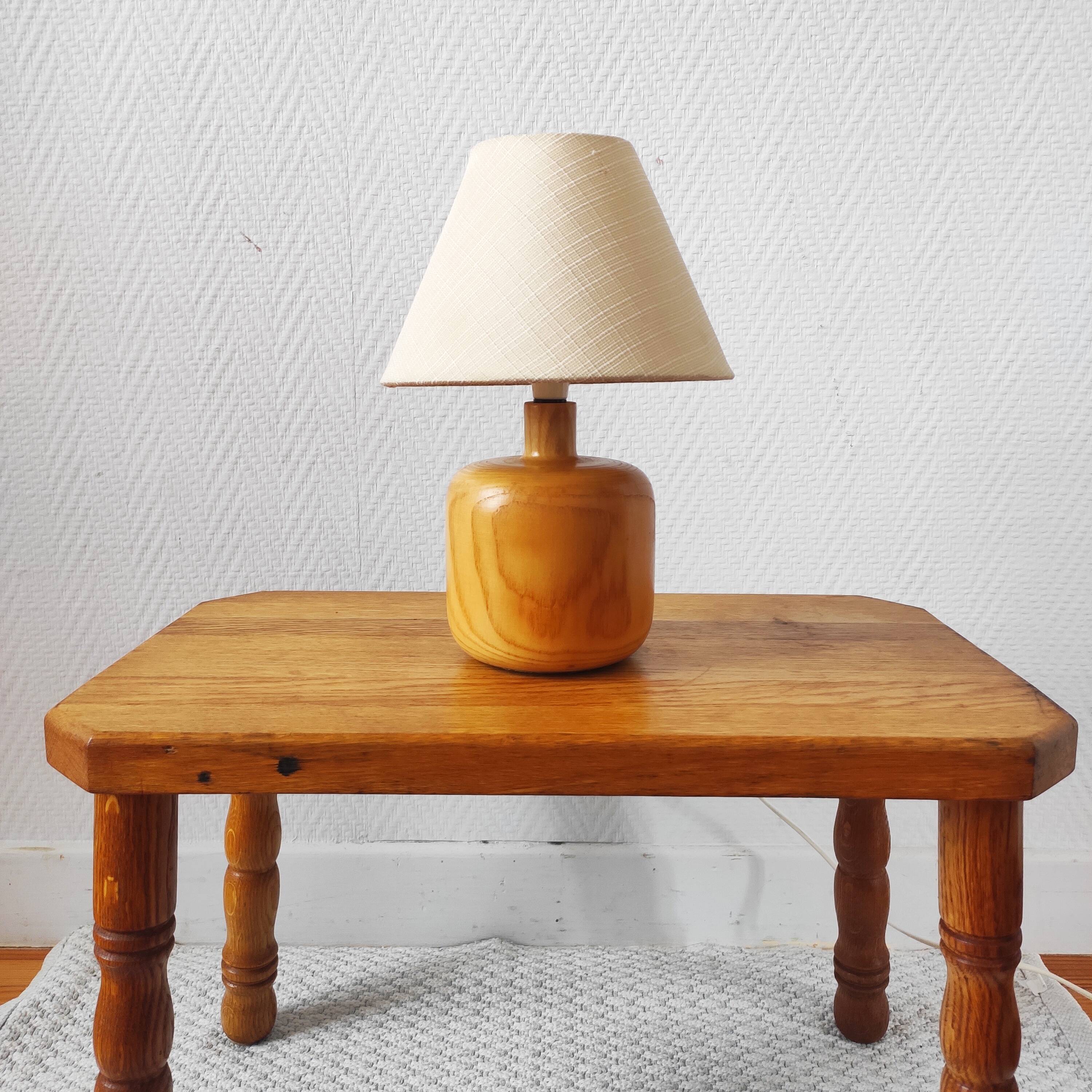 Vintage solid wood lamp from the 1970s in the spirit of Perriand les Arcs.