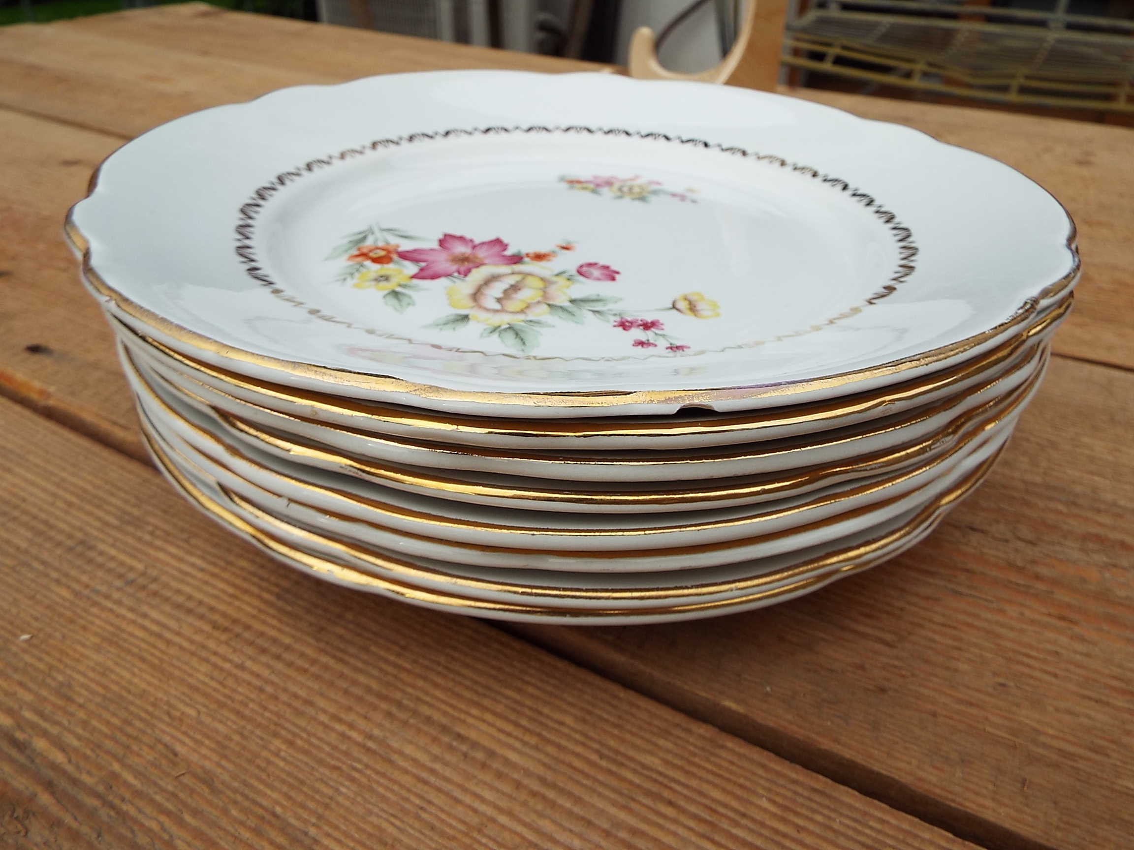 8 assiettes plates KG Lunéville