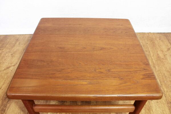 Table basse en teck de Niels Bach