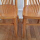 Lot de 2 chaises en bois vintage