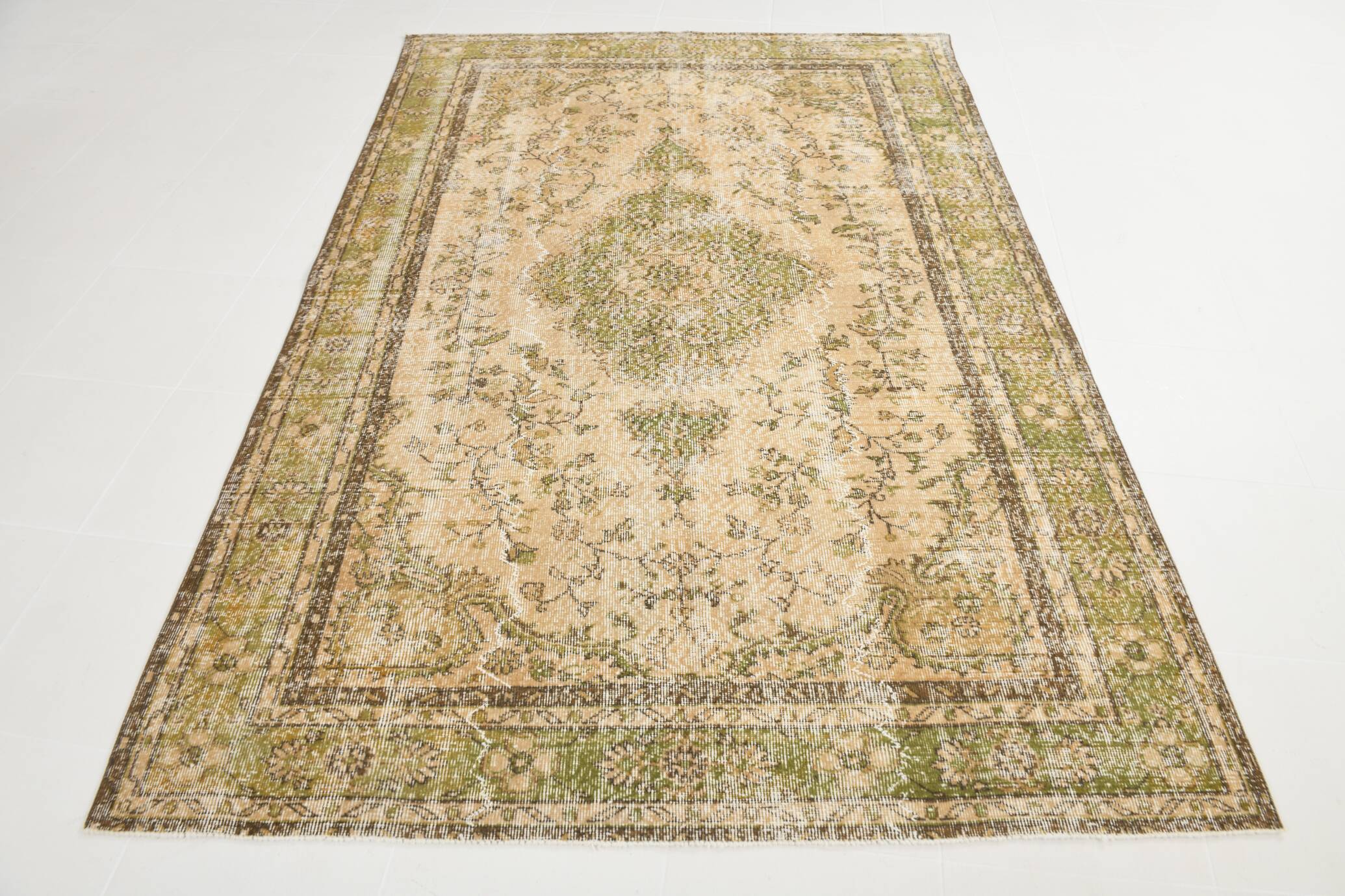 6x9 Oriental Classic Vintage Rug, 184x273Cm
