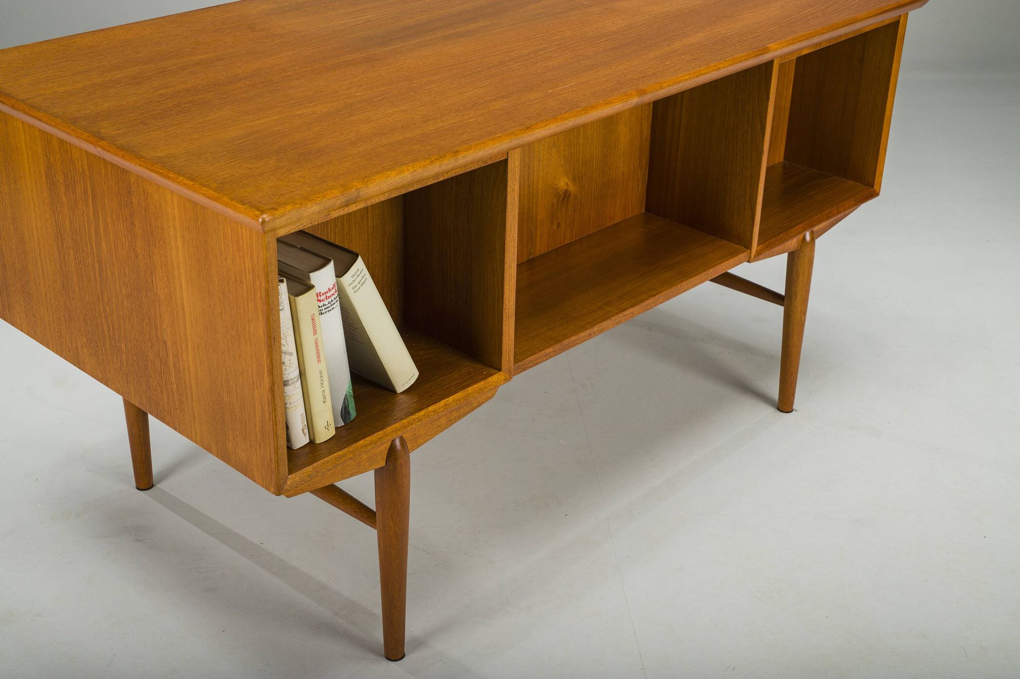 Bureau danois en teck, 1960