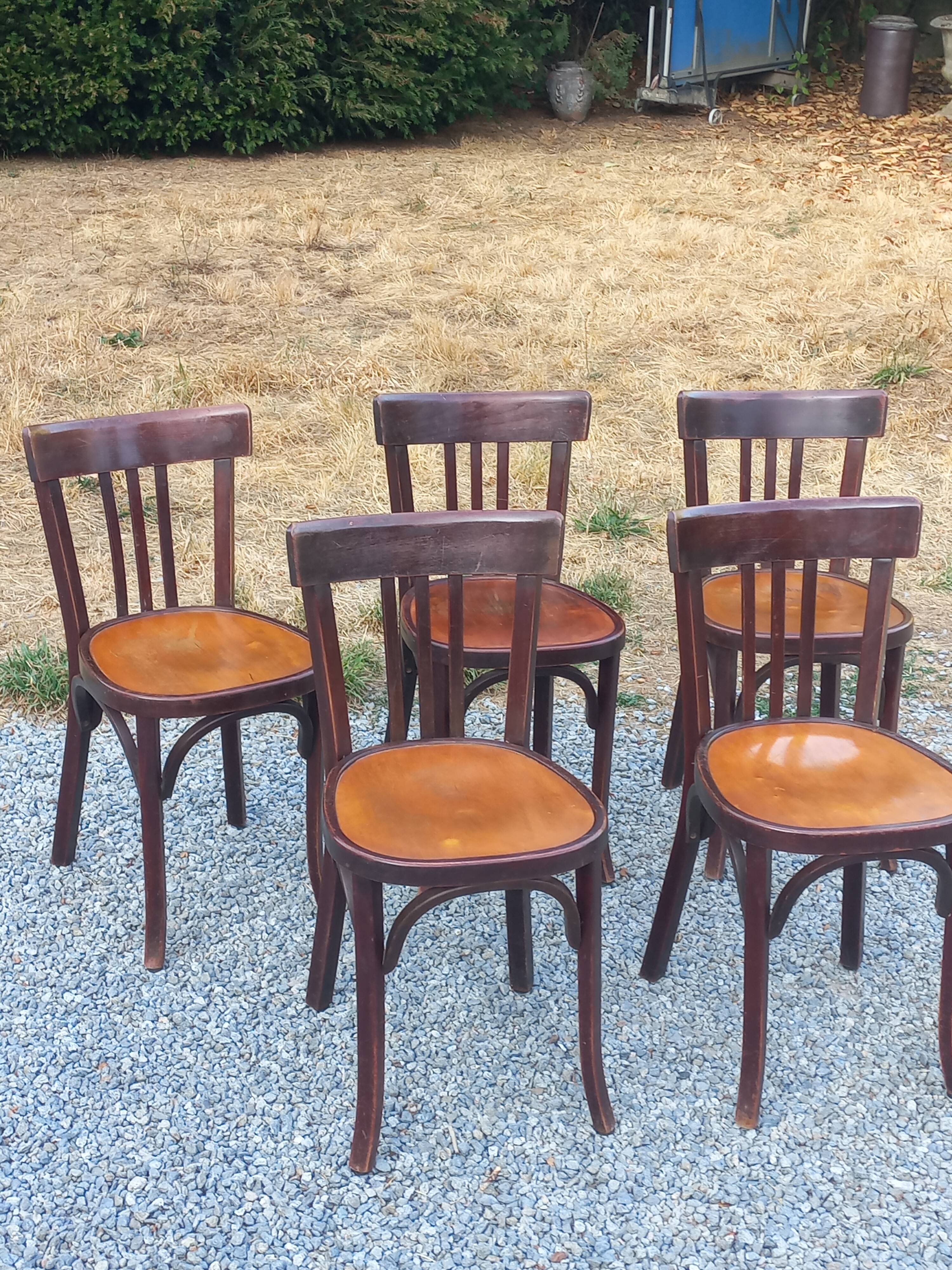 Set de 5 chaises de bistrot anciennes