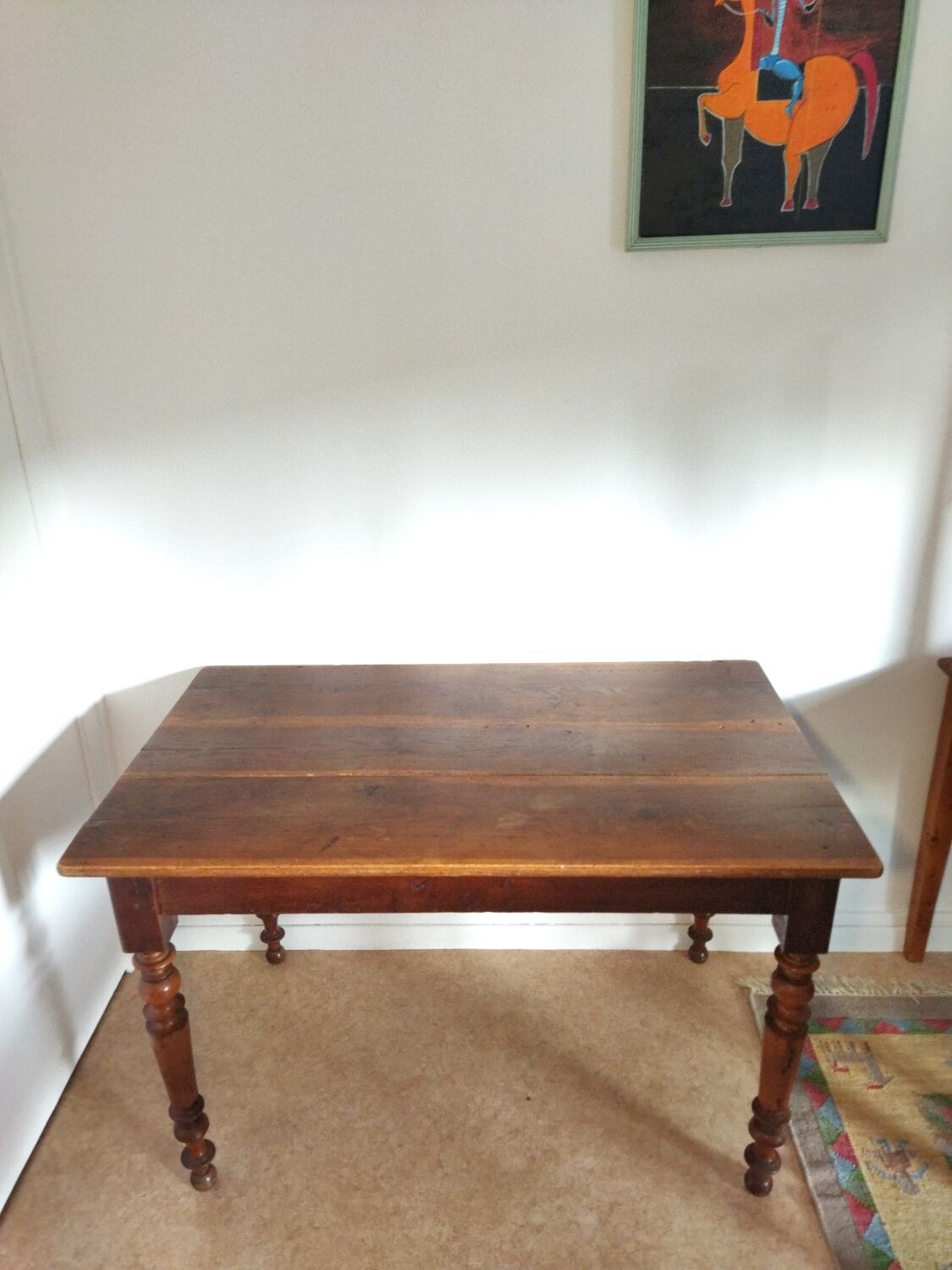 Desk with turned legs