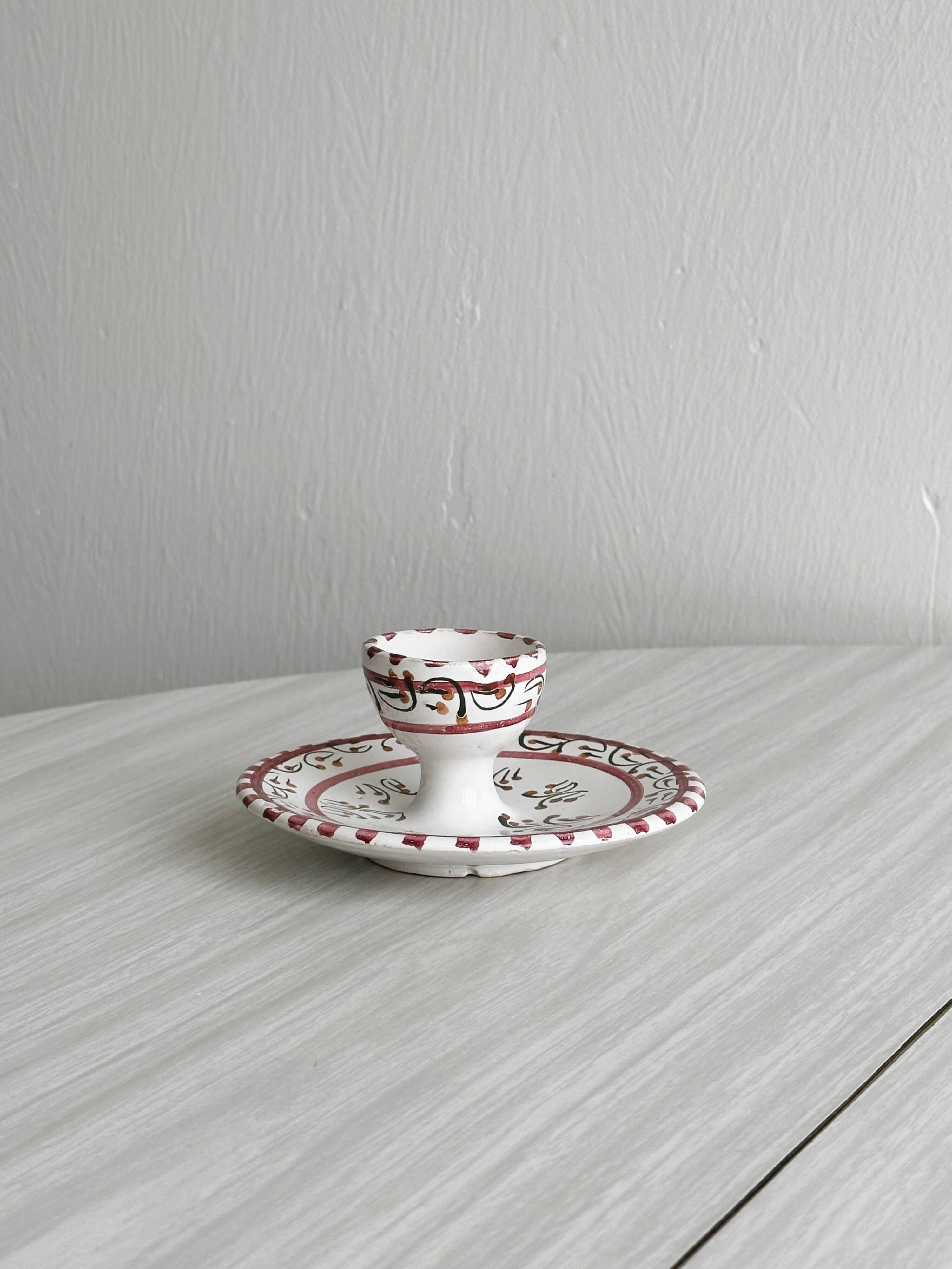 Coquetier en céramique peint à la main
