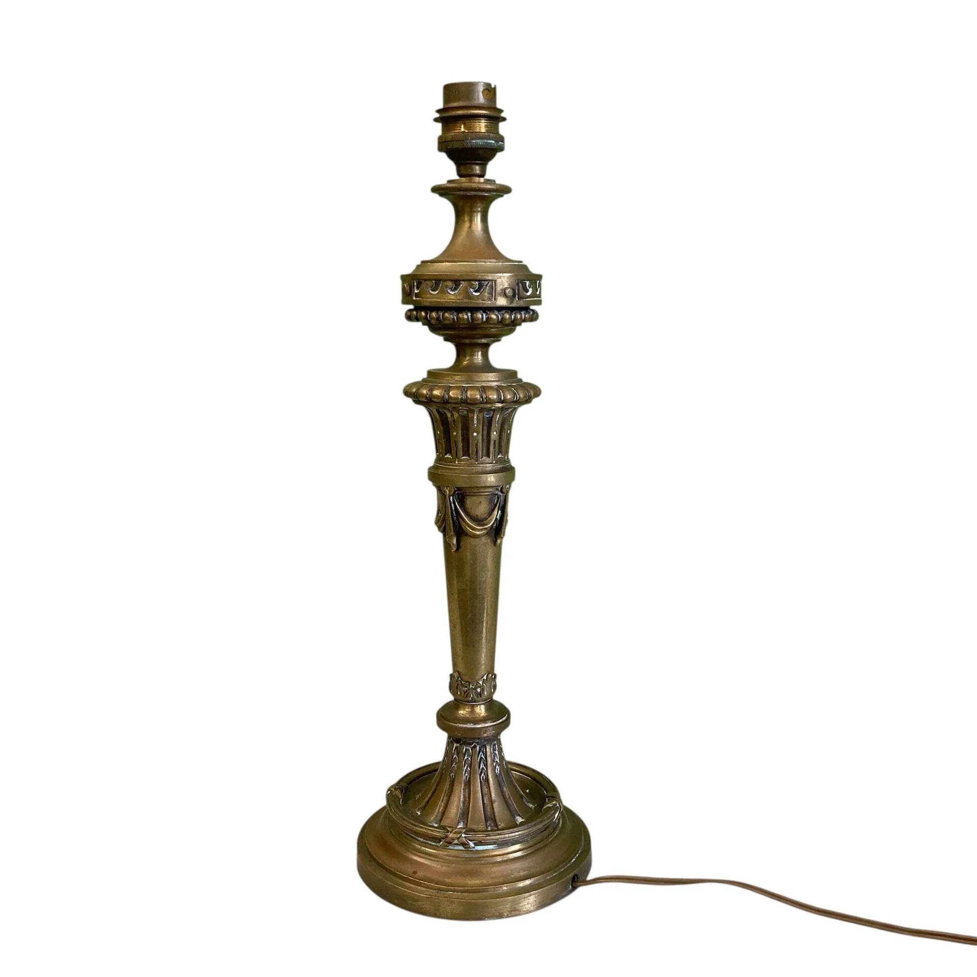 Large bronze lamp base from the late 19th century. Torch table lamp.