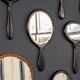 Collection antique du 19ème siècle de vingt-cinq miroirs à main en bois