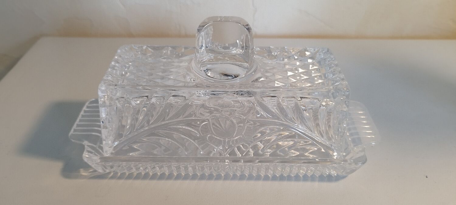 Butter dish