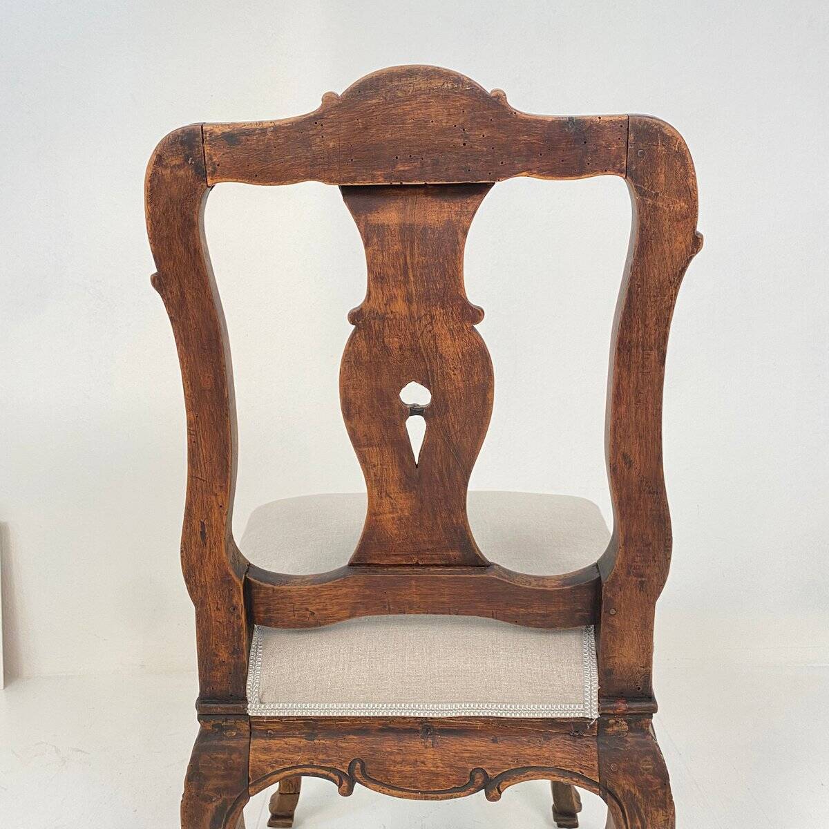 18th-Century German Baroque Chair in Carved Walnut, 1740s