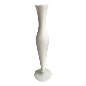 Vase en opaline blanc années 50