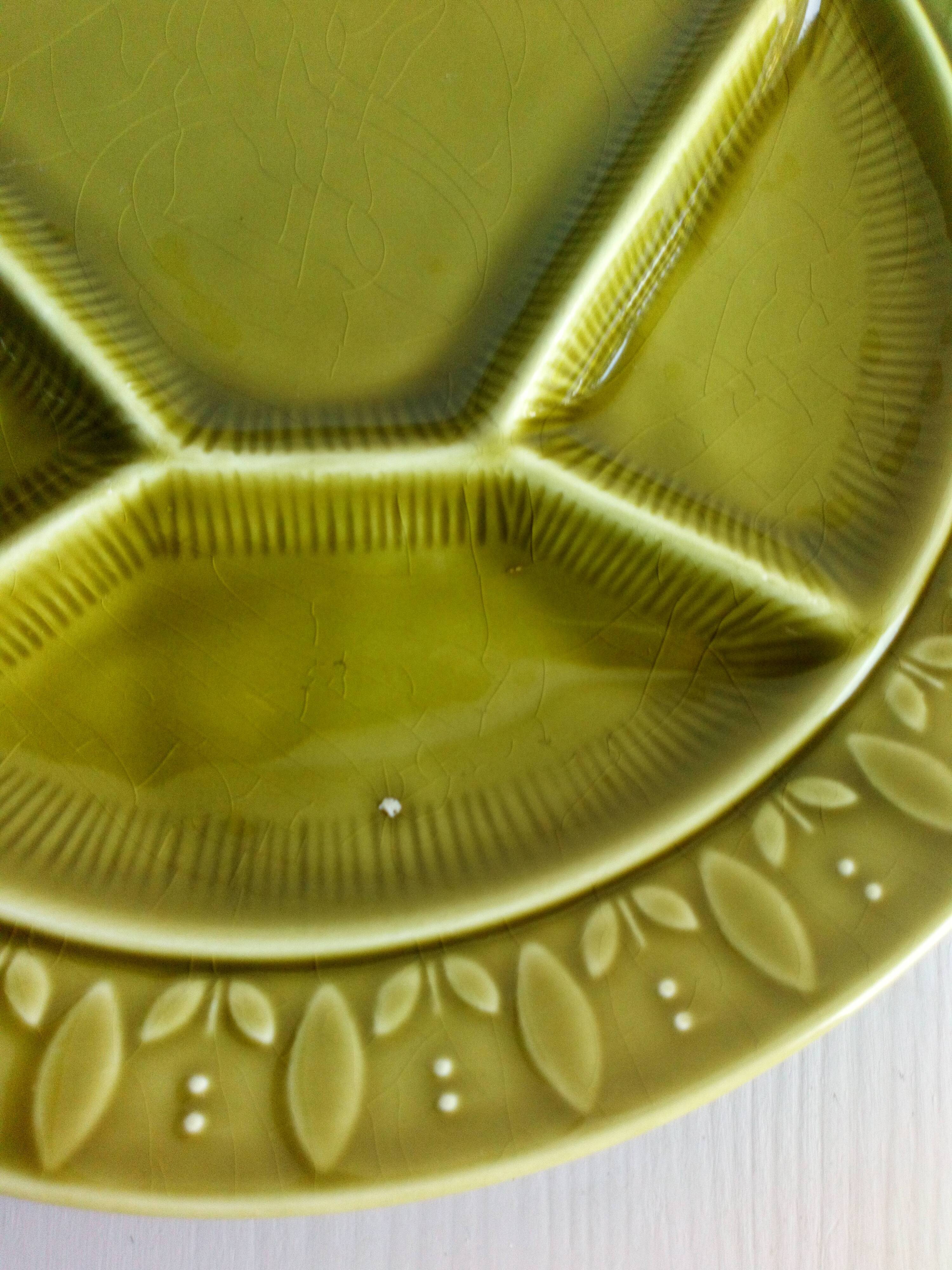 Five plates with scandinavian ceramic hors d'oeuvres