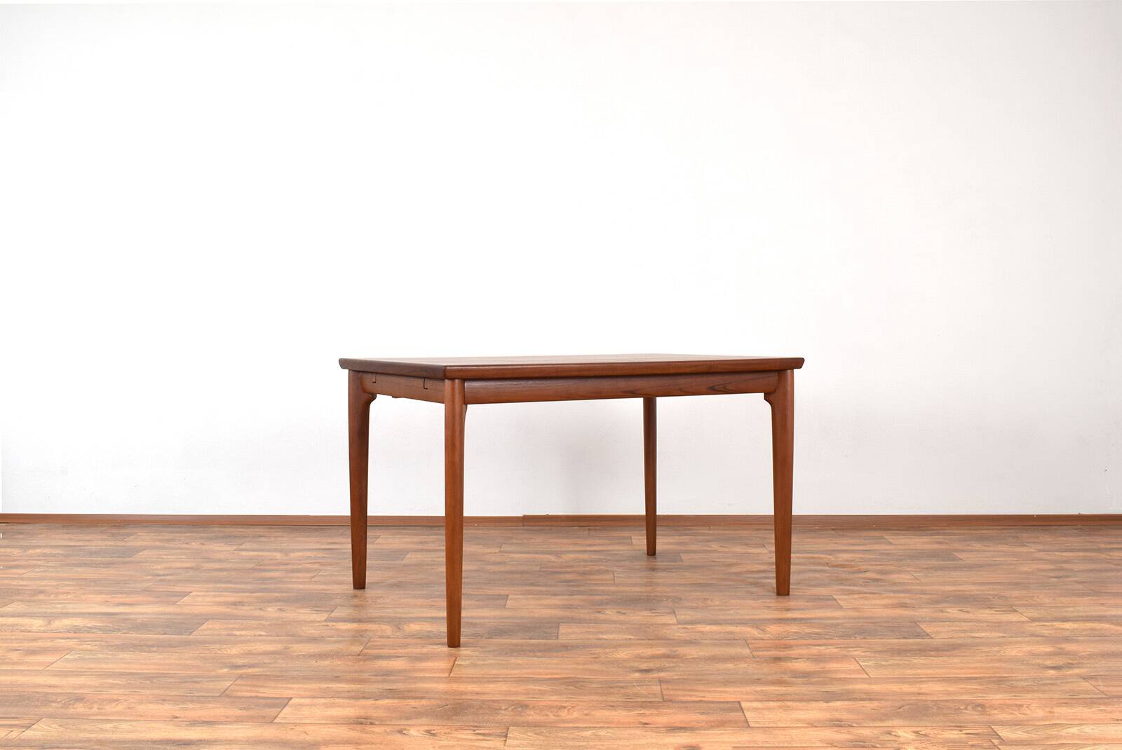 Mid-Century Danish Teak Extendable Dining Table, 1960s.