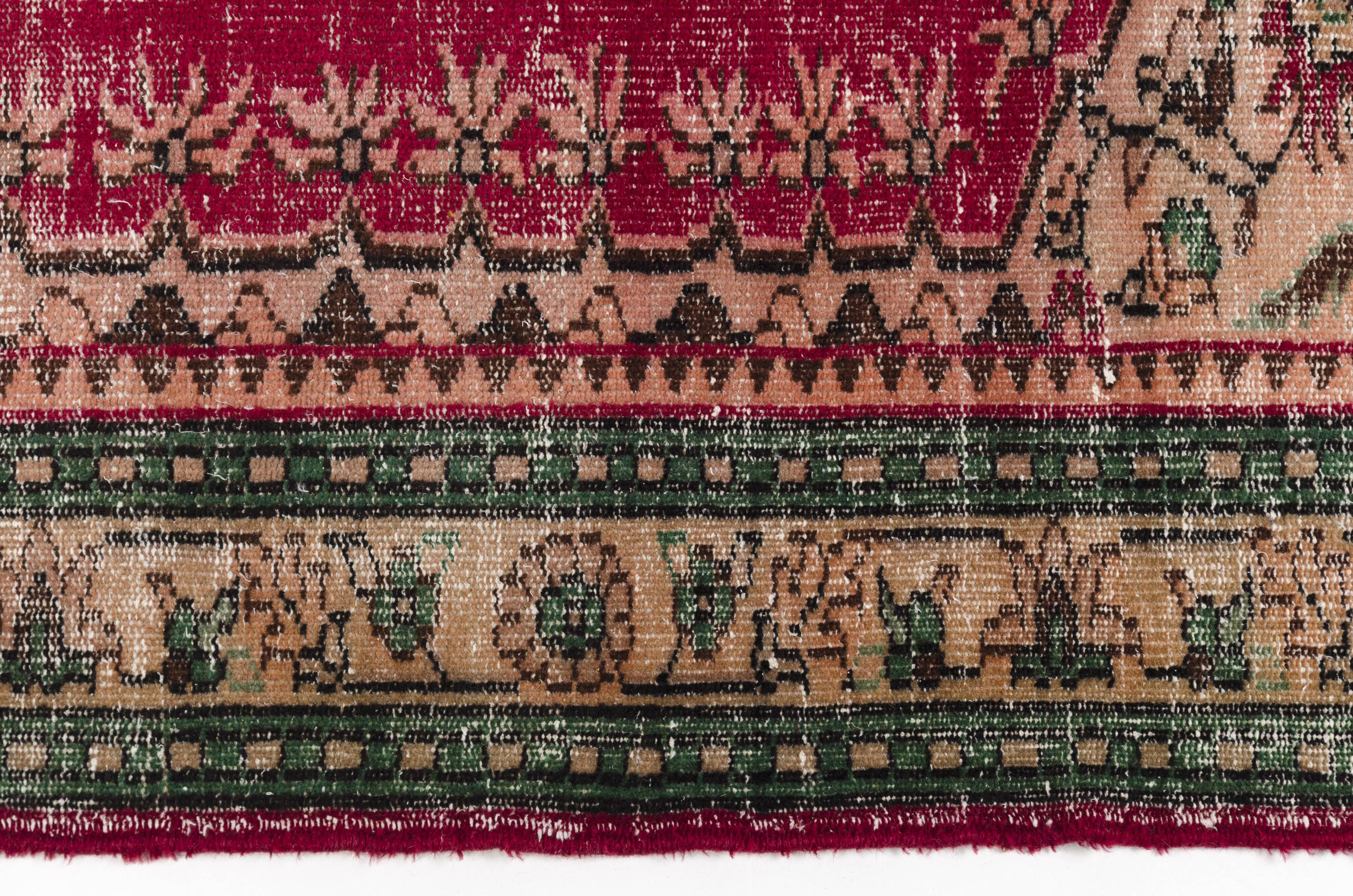 One  a KiND vİNTAGE tURKİSH oUSHAK rUG  SKU 2004