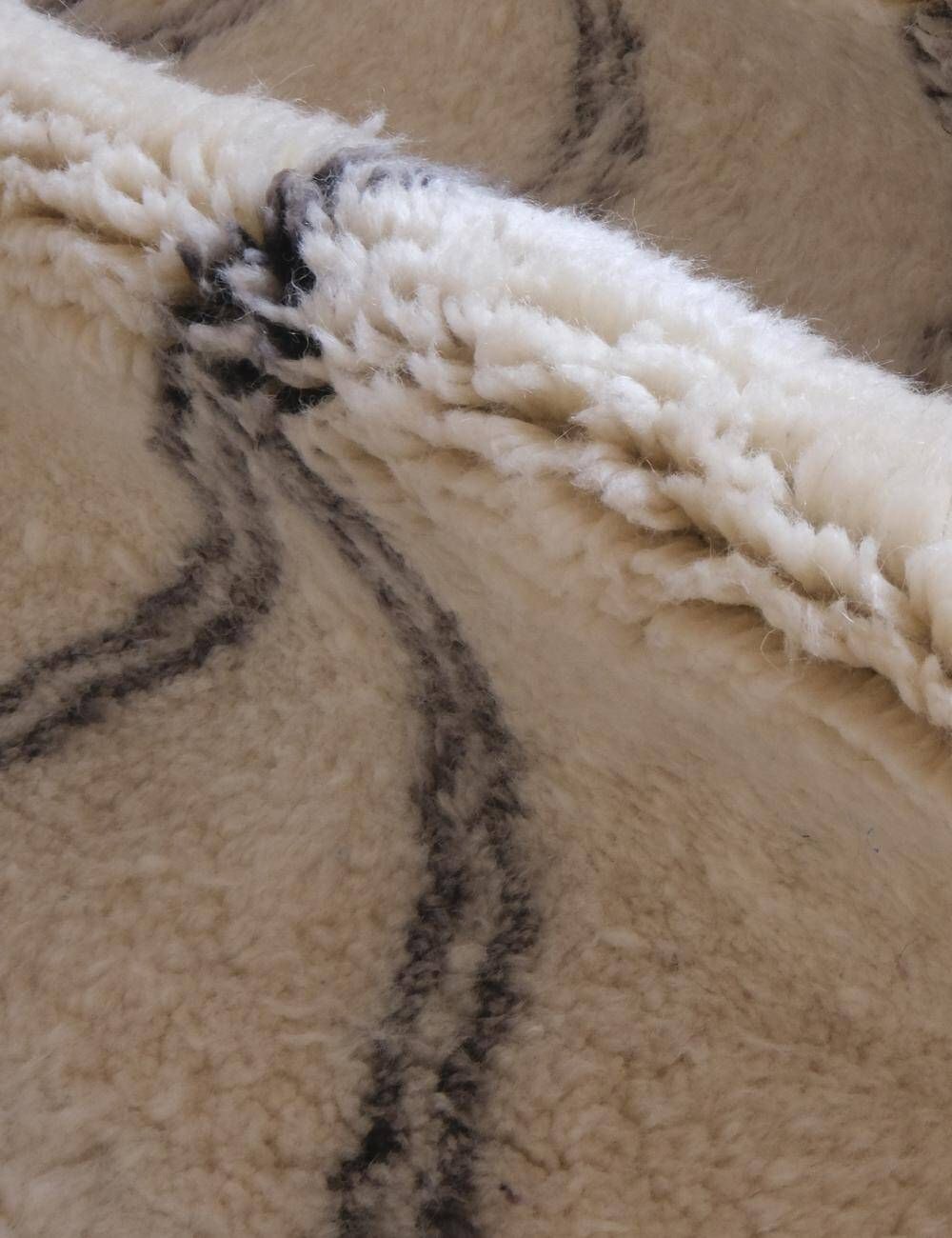Contemporary Beni Mrirt Rug - 260 x 152 cm