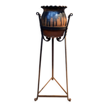Metal pot holder structure