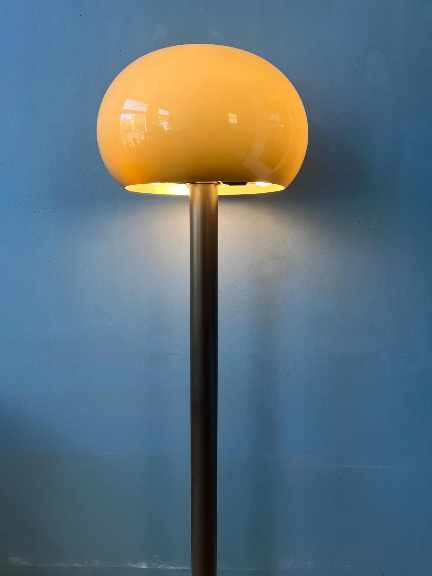 Vintage brown acrylic glass mushroom floor lamp